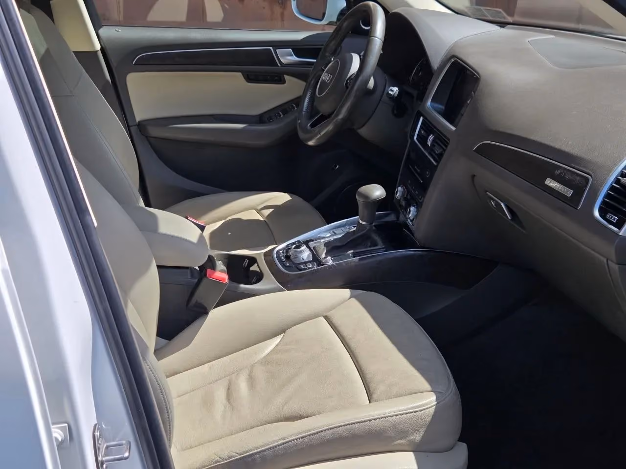 2016 Audi Q5 3.0T Premium Plus Sport Utility 4D — photo 15 of 24