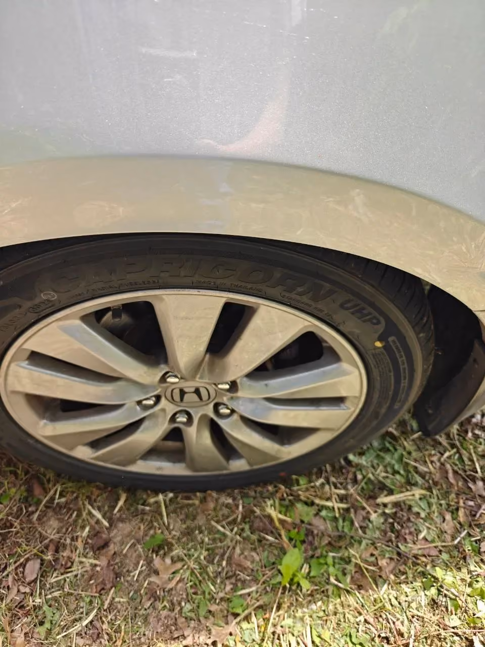 2012 Honda Accord EX-L Sedan 4D — photo 12 of 33
