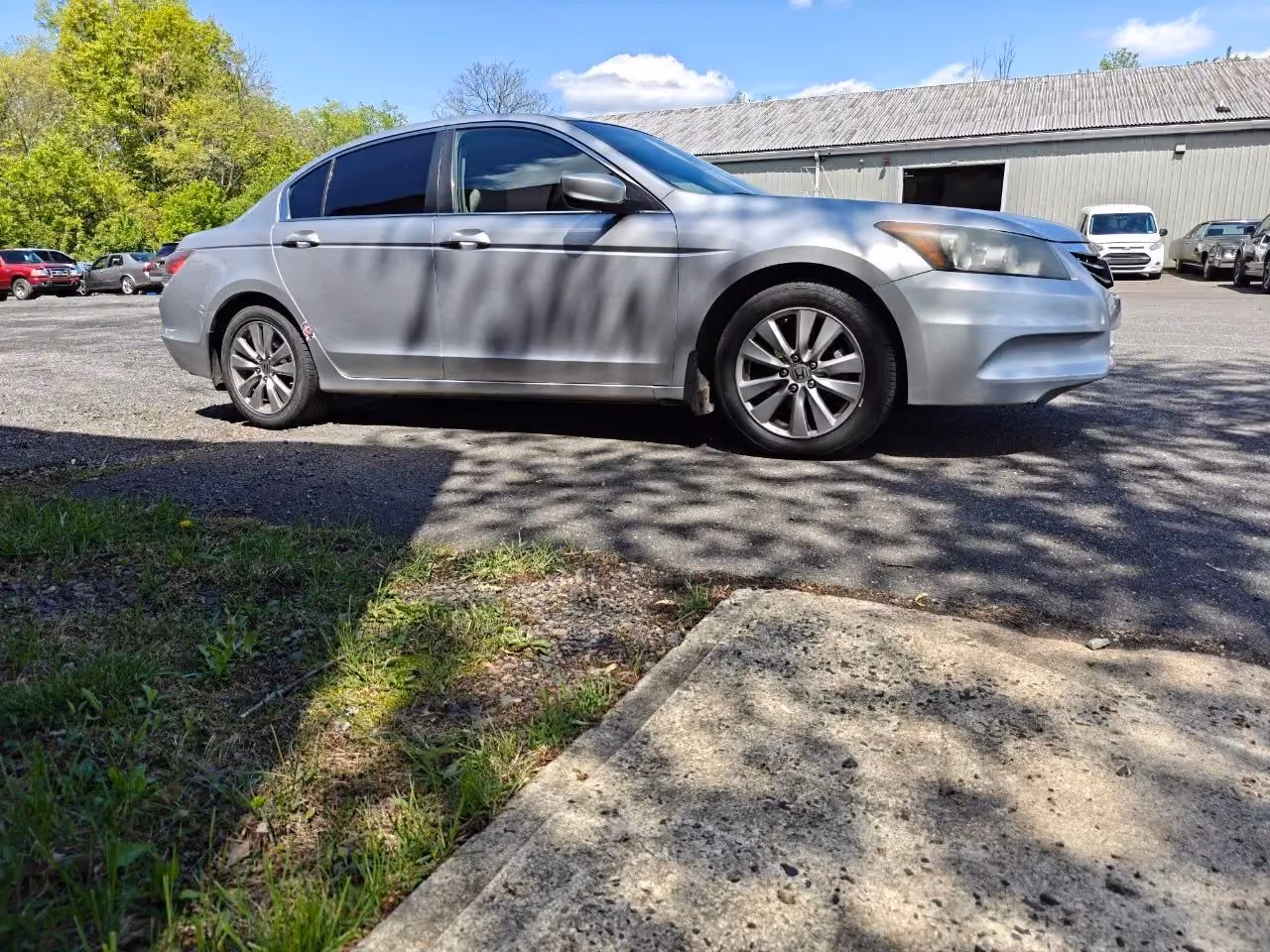 2012 Honda Accord EX-L Sedan 4D — photo 30 of 33