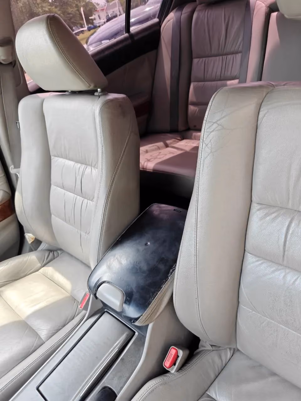 2012 Honda Accord EX-L Sedan 4D — photo 9 of 33