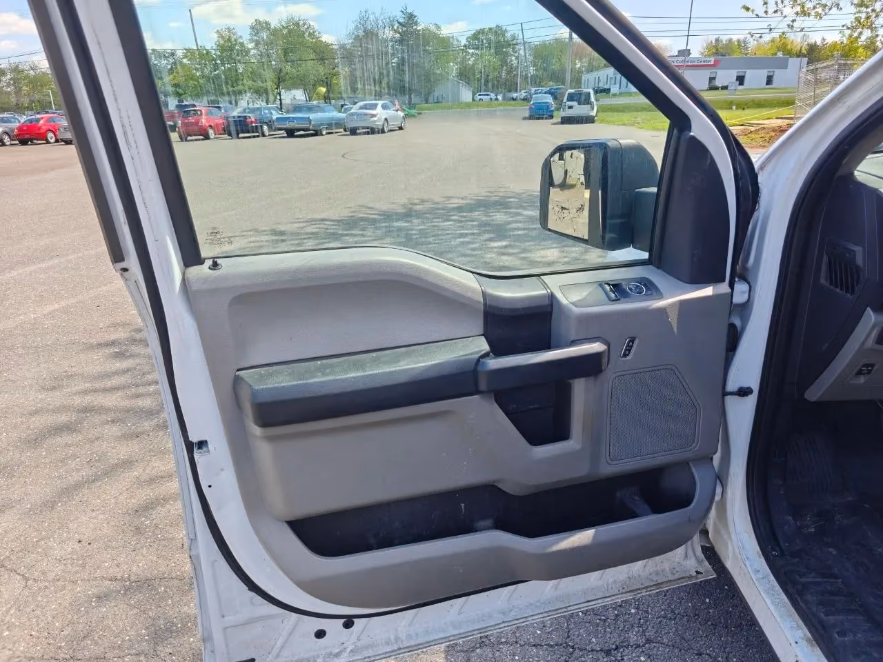 2015 Ford F150 Regular Cab XL Pickup 2D 8 ft — photo 21 of 22