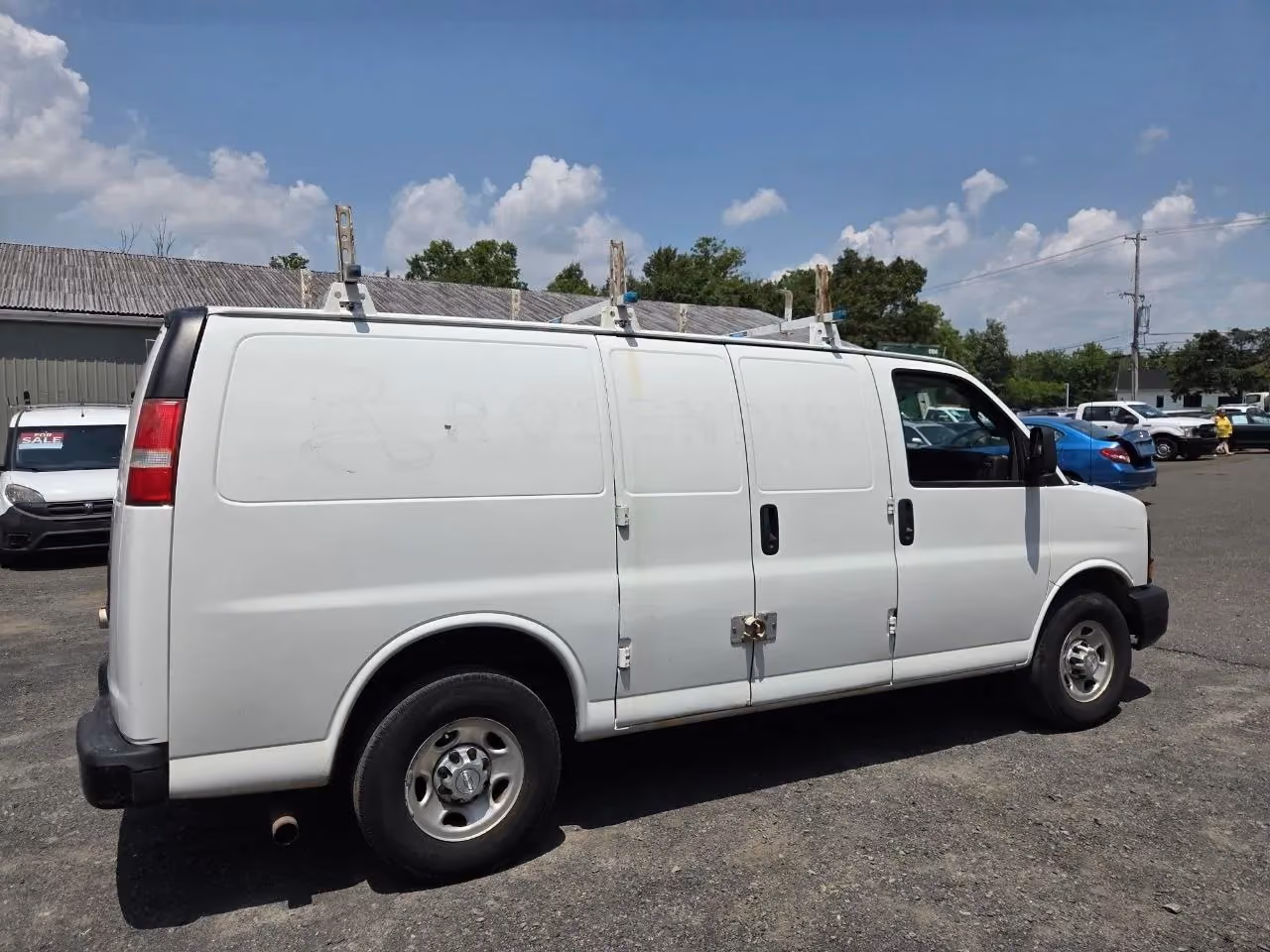 2016 Chevrolet Express 2500 Cargo Van 3D — photo 8 of 9