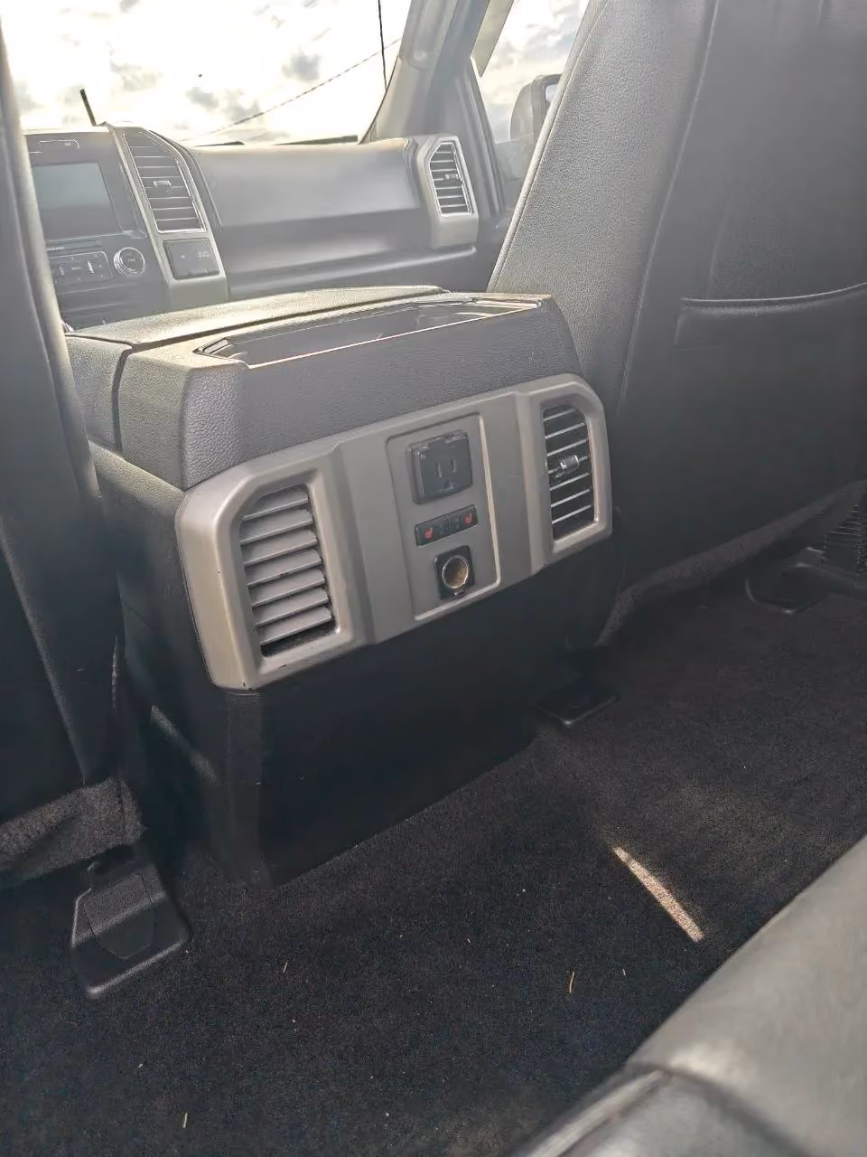 2016 Ford F150 SuperCrew Cab — photo 23 of 25