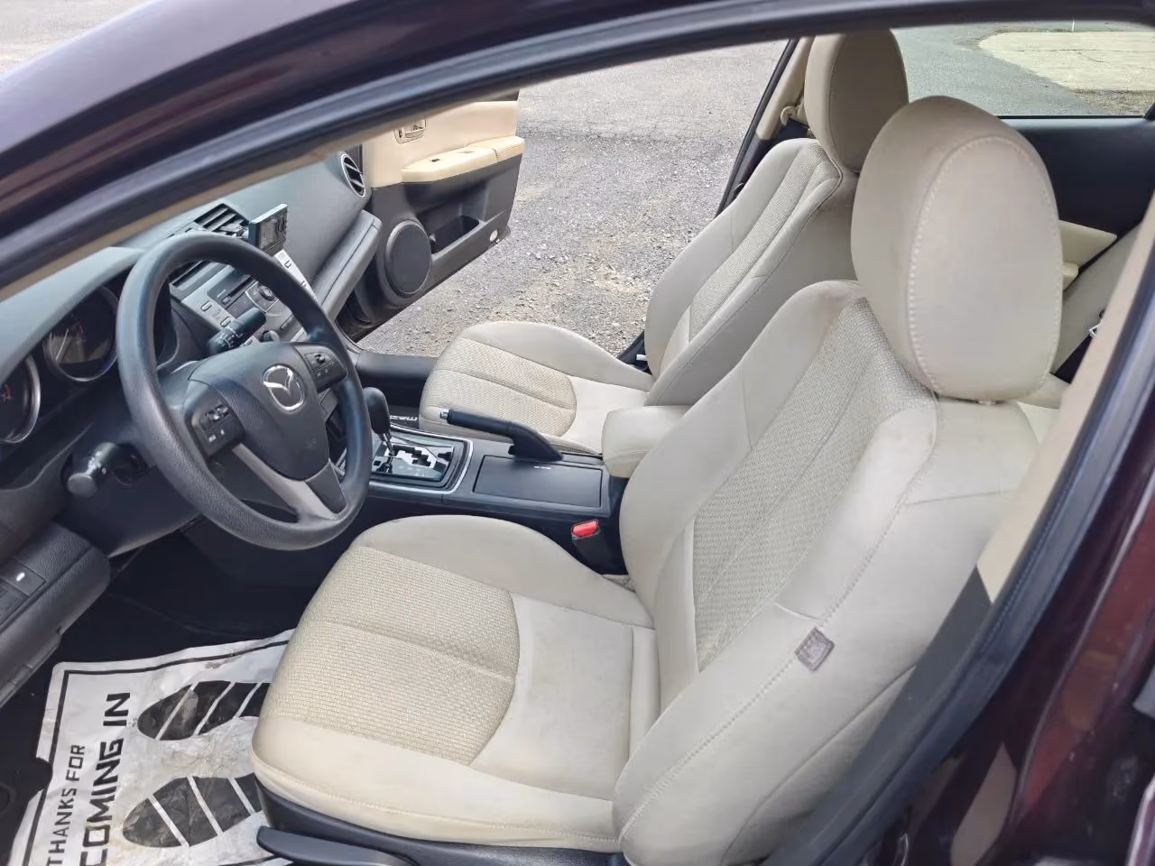 2011 MAZDA MAZDA6 i Sport Sedan 4D — photo 21 of 41