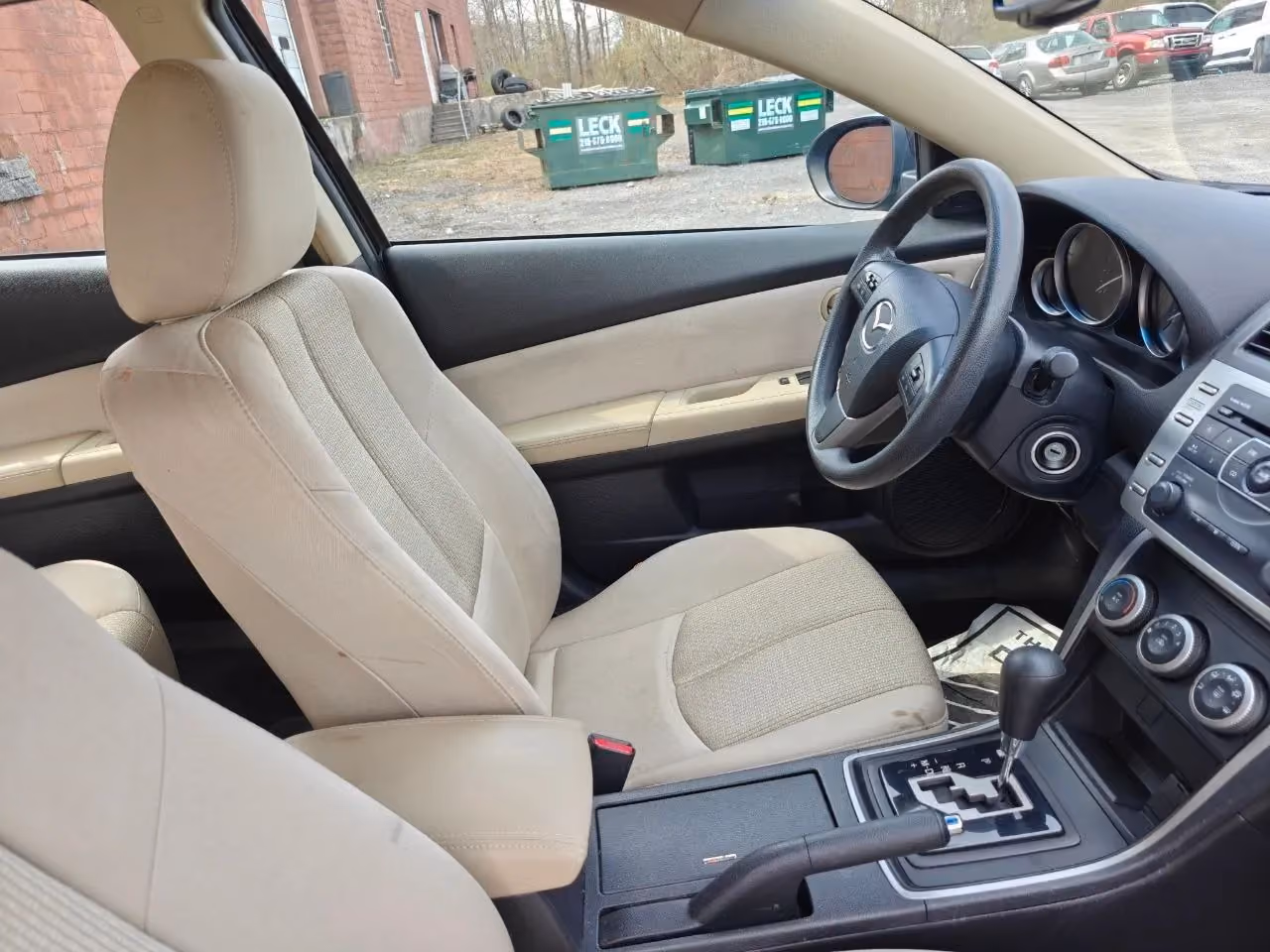 2011 MAZDA MAZDA6 i Sport Sedan 4D — photo 14 of 41