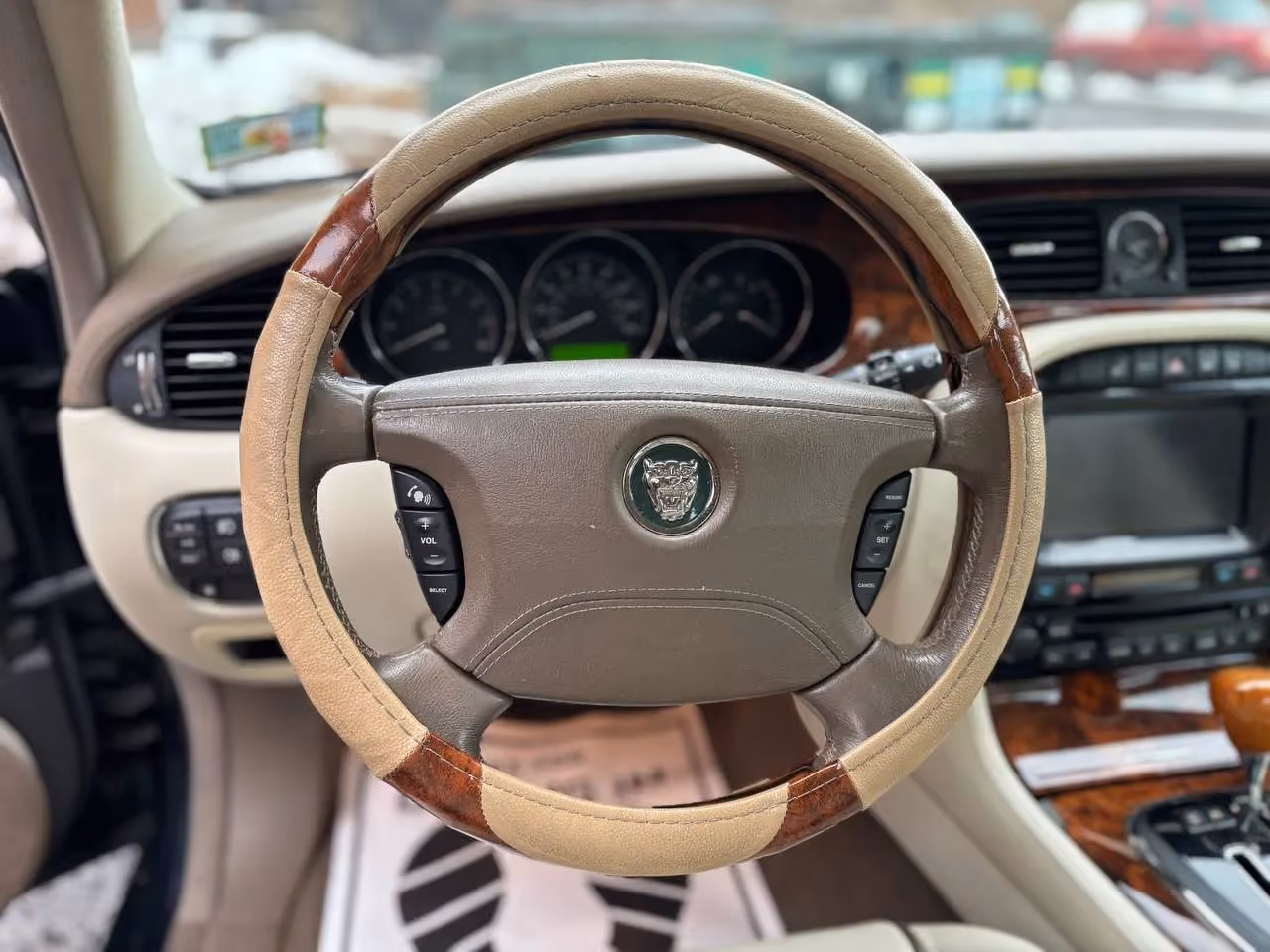 2005 Jaguar XJ XJ Vanden Plas Sedan 4D — photo 22 of 26