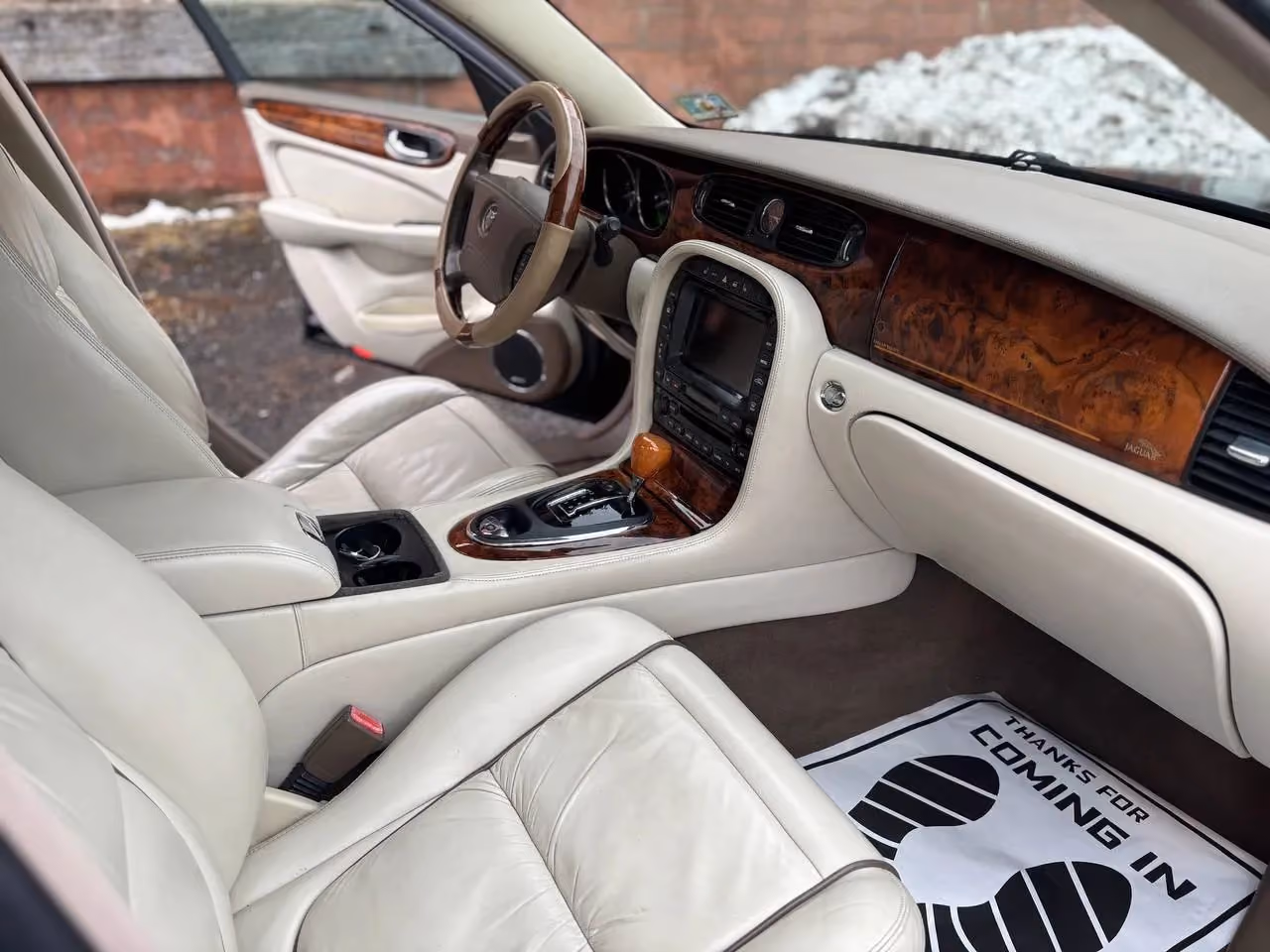 2005 Jaguar XJ XJ Vanden Plas Sedan 4D — photo 18 of 26