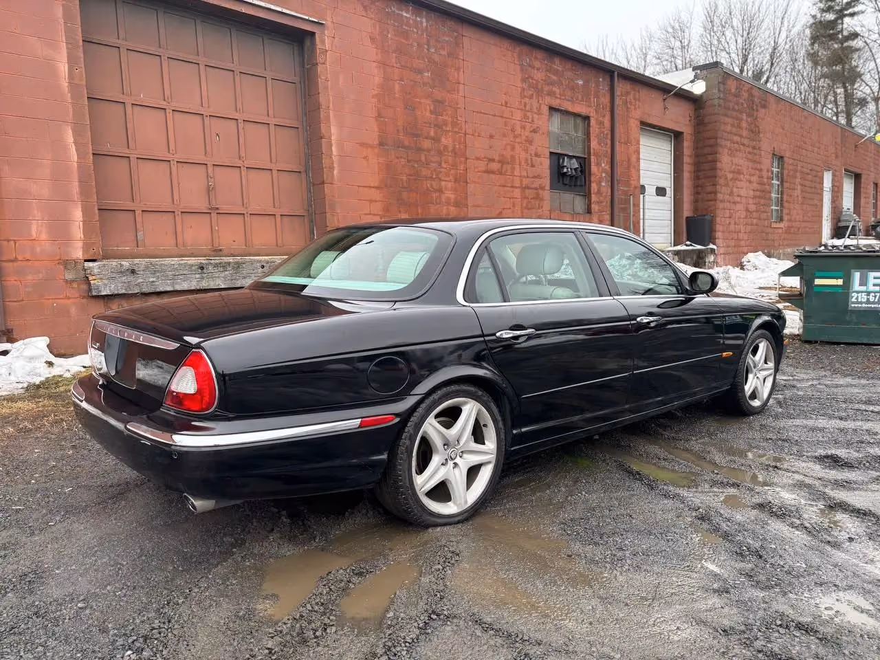 2005 Jaguar XJ XJ Vanden Plas Sedan 4D — photo 6 of 26