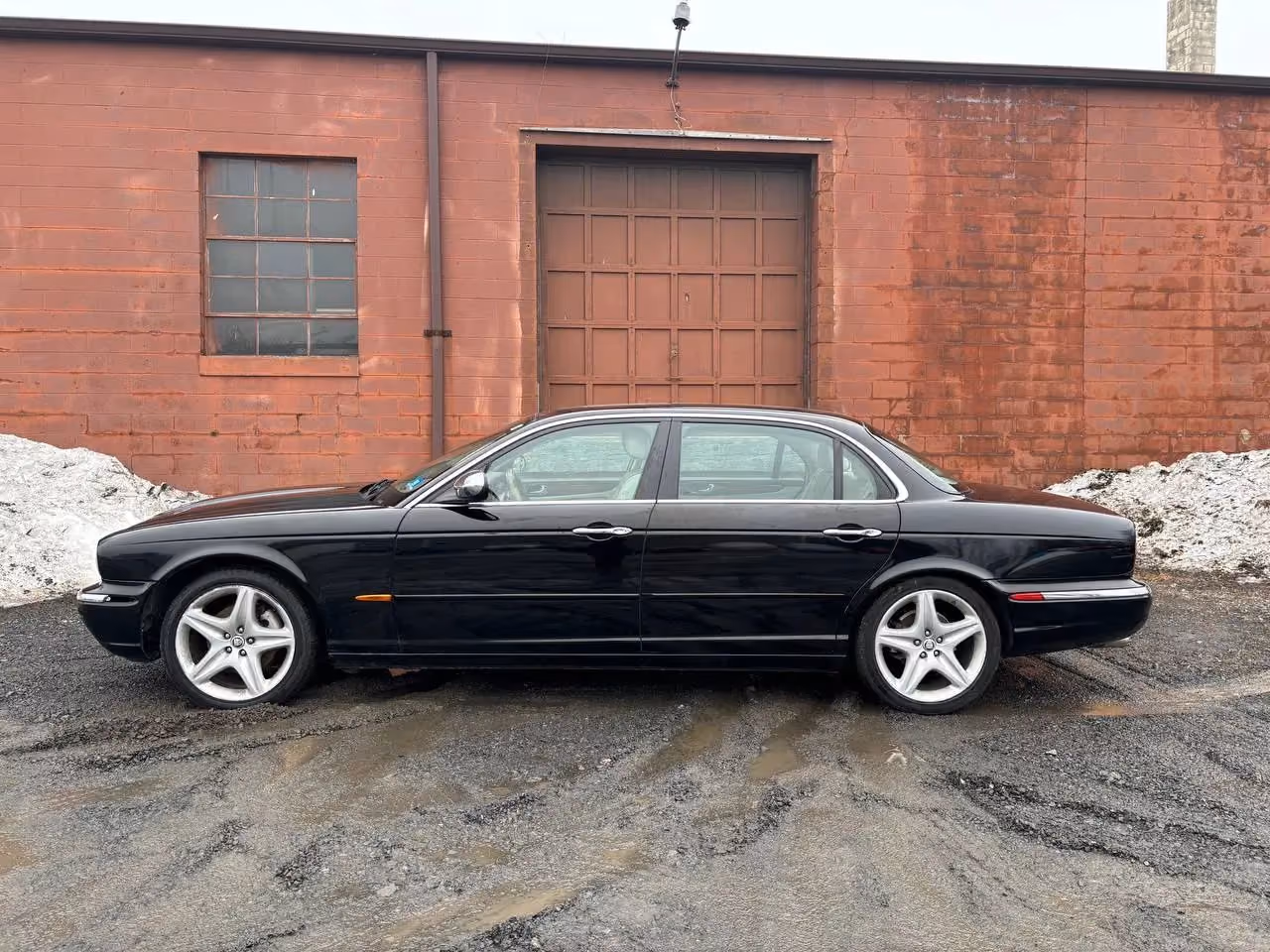 2005 Jaguar XJ XJ Vanden Plas Sedan 4D — photo 8 of 26