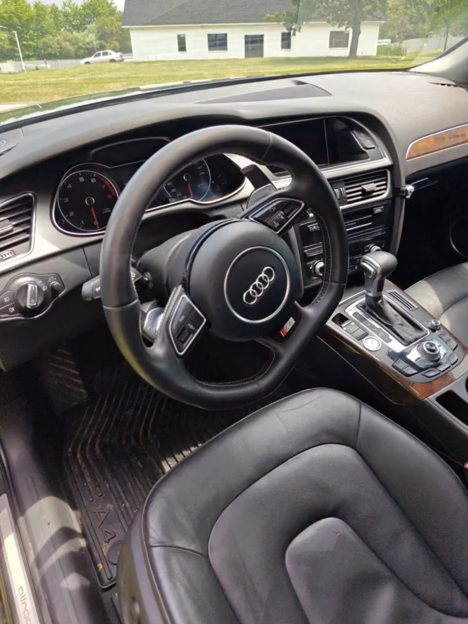 2013 Audi allroad Premium Plus Wagon 4D — photo 19 of 24