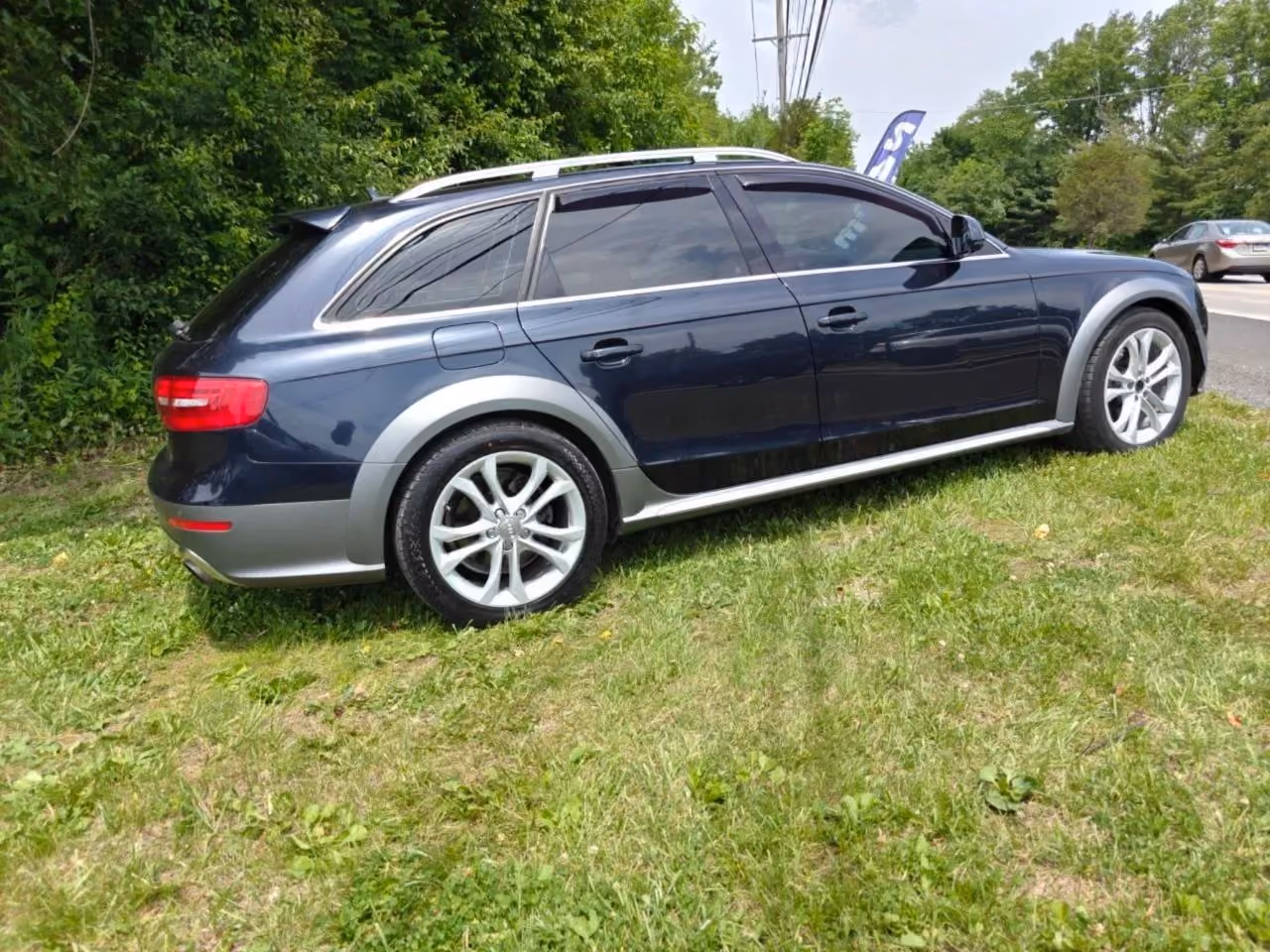 2013 Audi allroad Premium Plus Wagon 4D — photo 1 of 24
