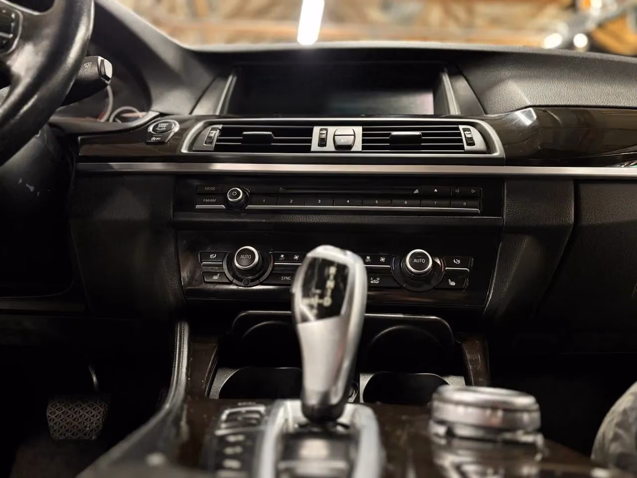 2014 BMW 5 Series 535d xDrive Sedan 4D — photo 14 of 73