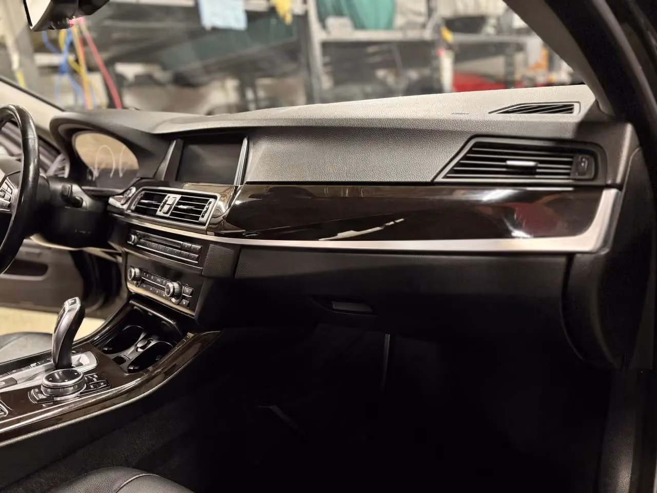 2014 BMW 5 Series 535d xDrive Sedan 4D — photo 24 of 73