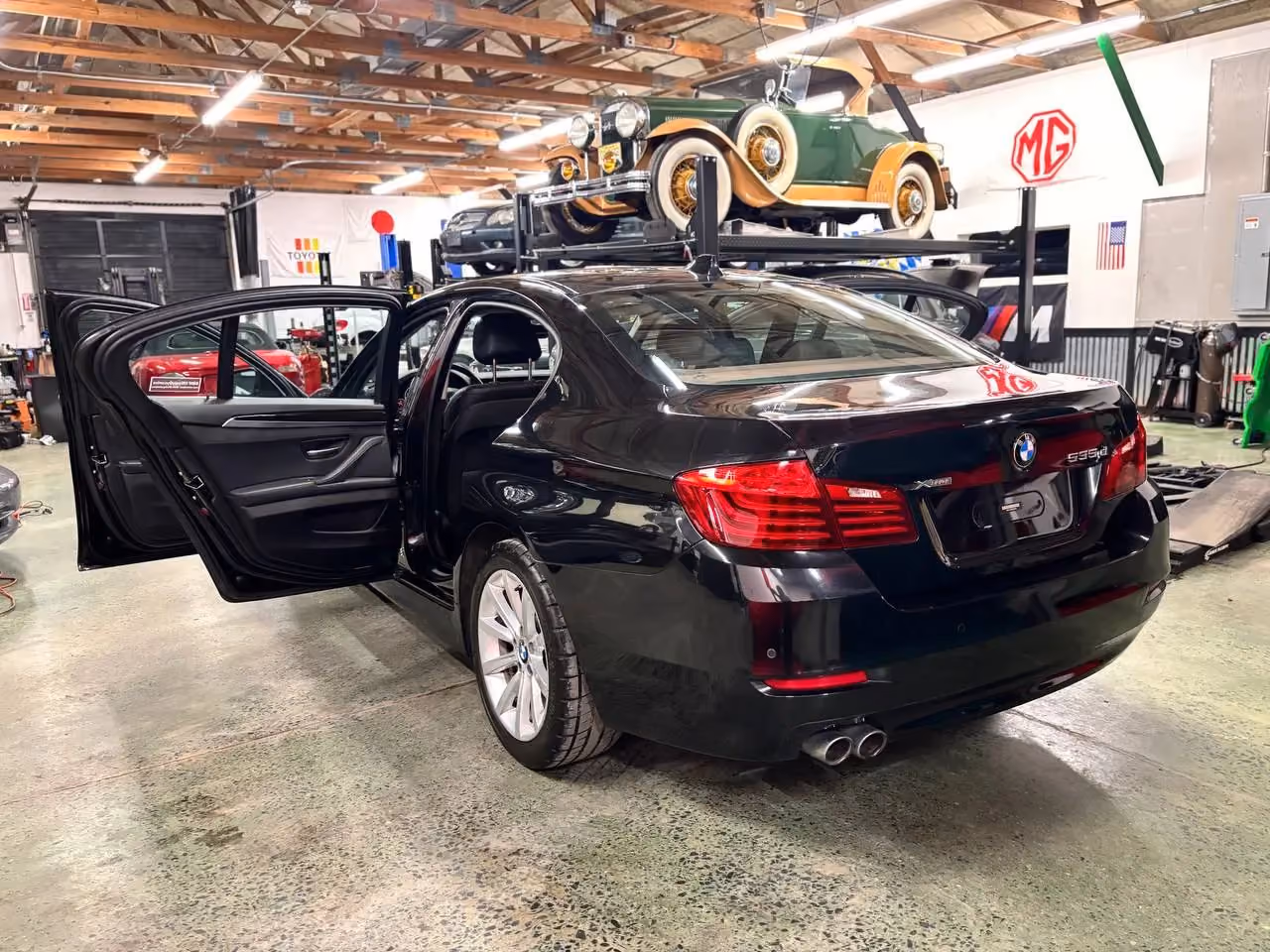 2014 BMW 5 Series 535d xDrive Sedan 4D — photo 68 of 73