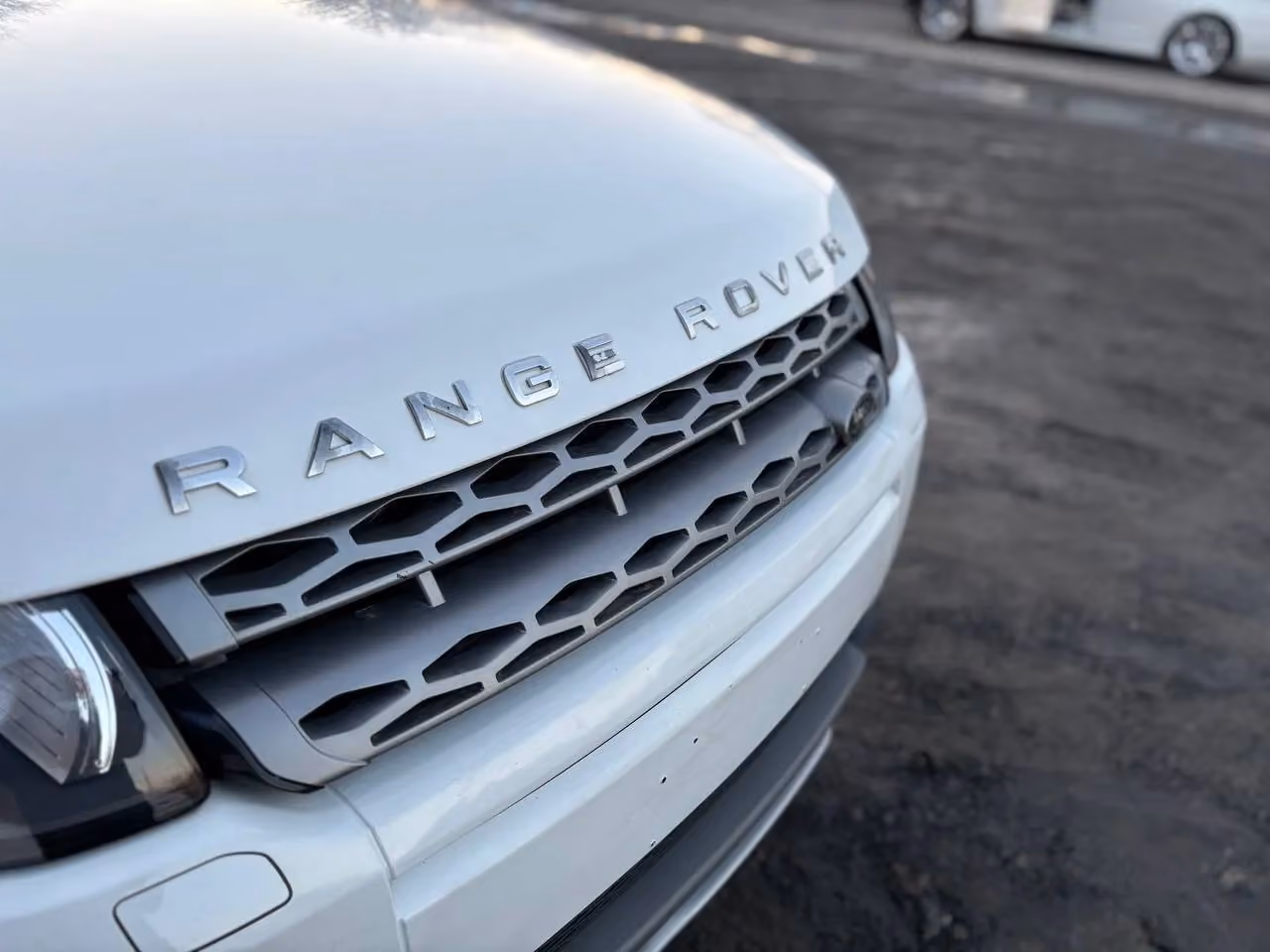 2015 Land Rover Range Rover Evoque Pure Plus Sport Utility 4D — photo 31 of 31