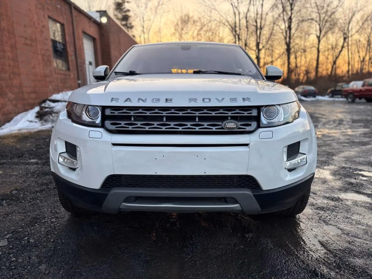 2015 Land Rover Range Rover Evoque Pure Plus Sport Utility 4D — photo 3 of 31