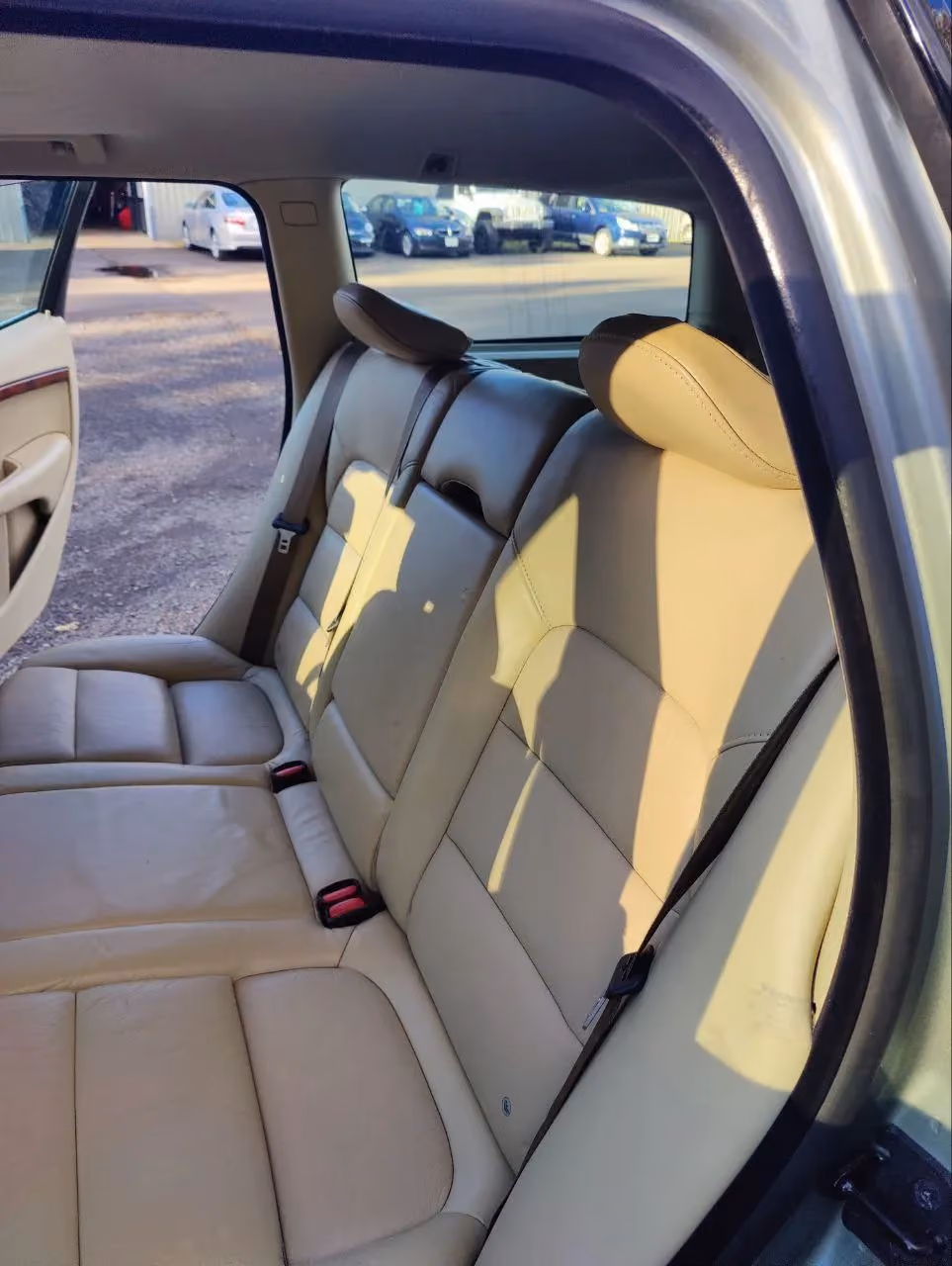 2008 Volvo V70 3.2 Wagon 4D — photo 12 of 34