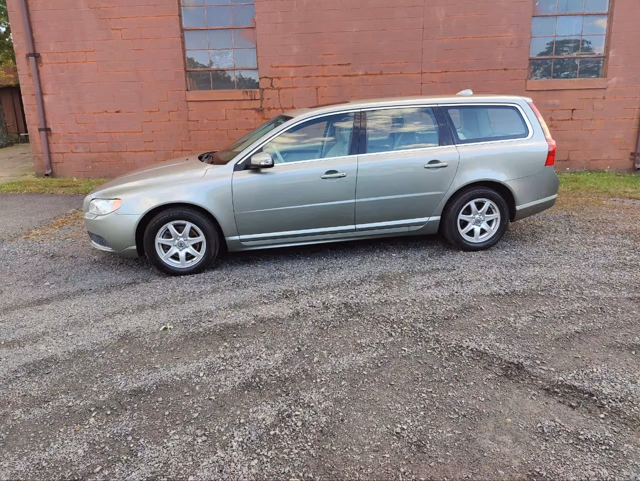 2008 Volvo V70 3.2 Wagon 4D — photo 26 of 34