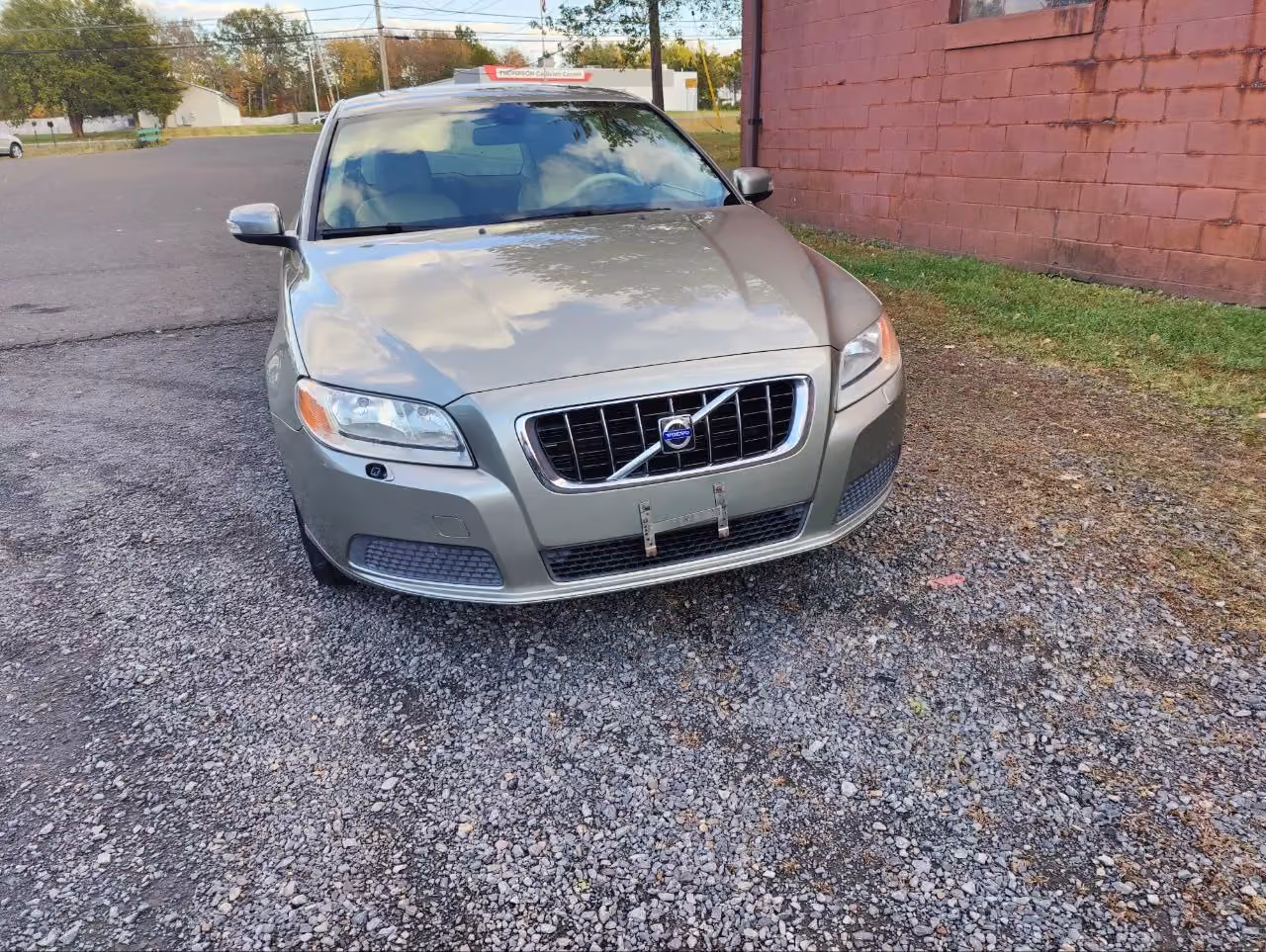 2008 Volvo V70 3.2 Wagon 4D — photo 21 of 34