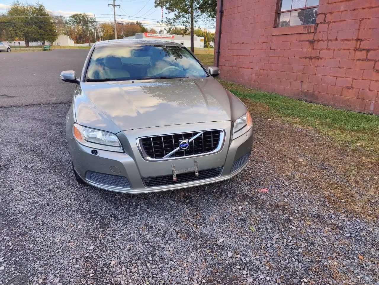 2008 Volvo V70 3.2 Wagon 4D — photo 2 of 34