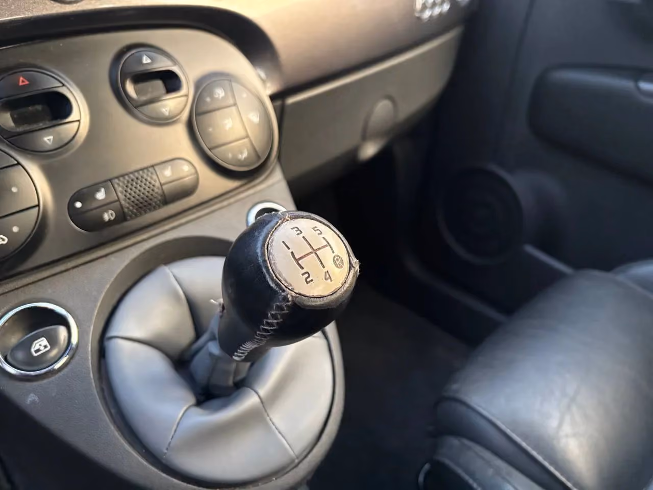 2014 FIAT 500 Turbo Hatchback 2D — photo 24 of 29