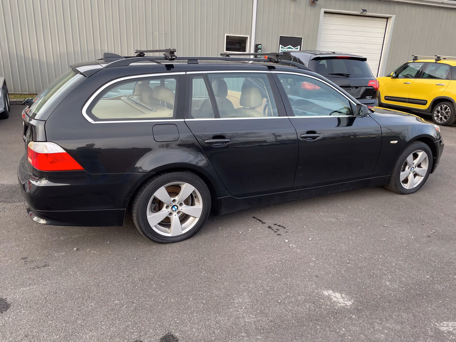 2006 BMW 530XI Black — photo 16 of 28