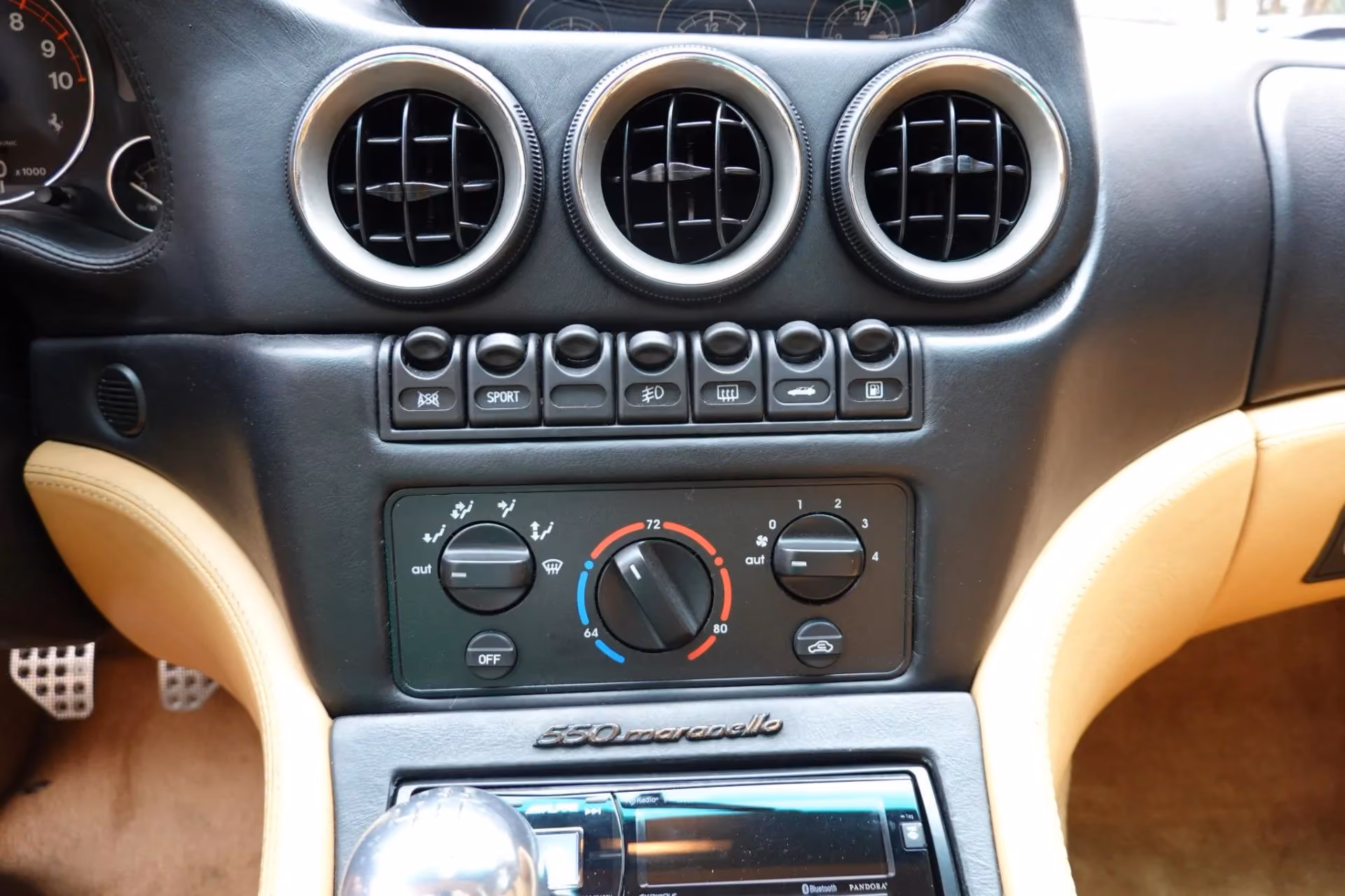 2000 Ferrari 550 Maranello — photo 29 of 47