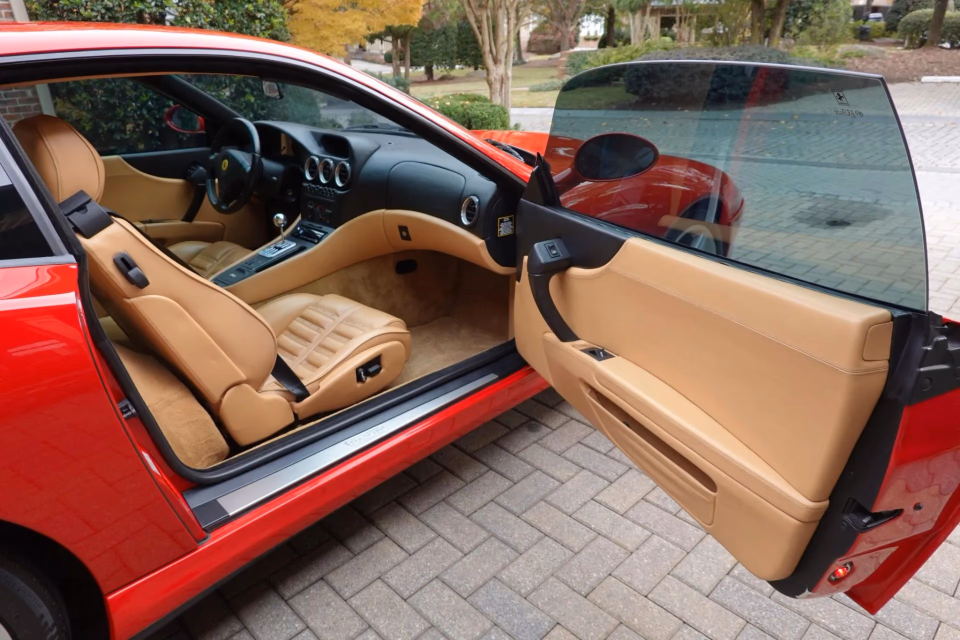 2000 Ferrari 550 Maranello — photo 34 of 47
