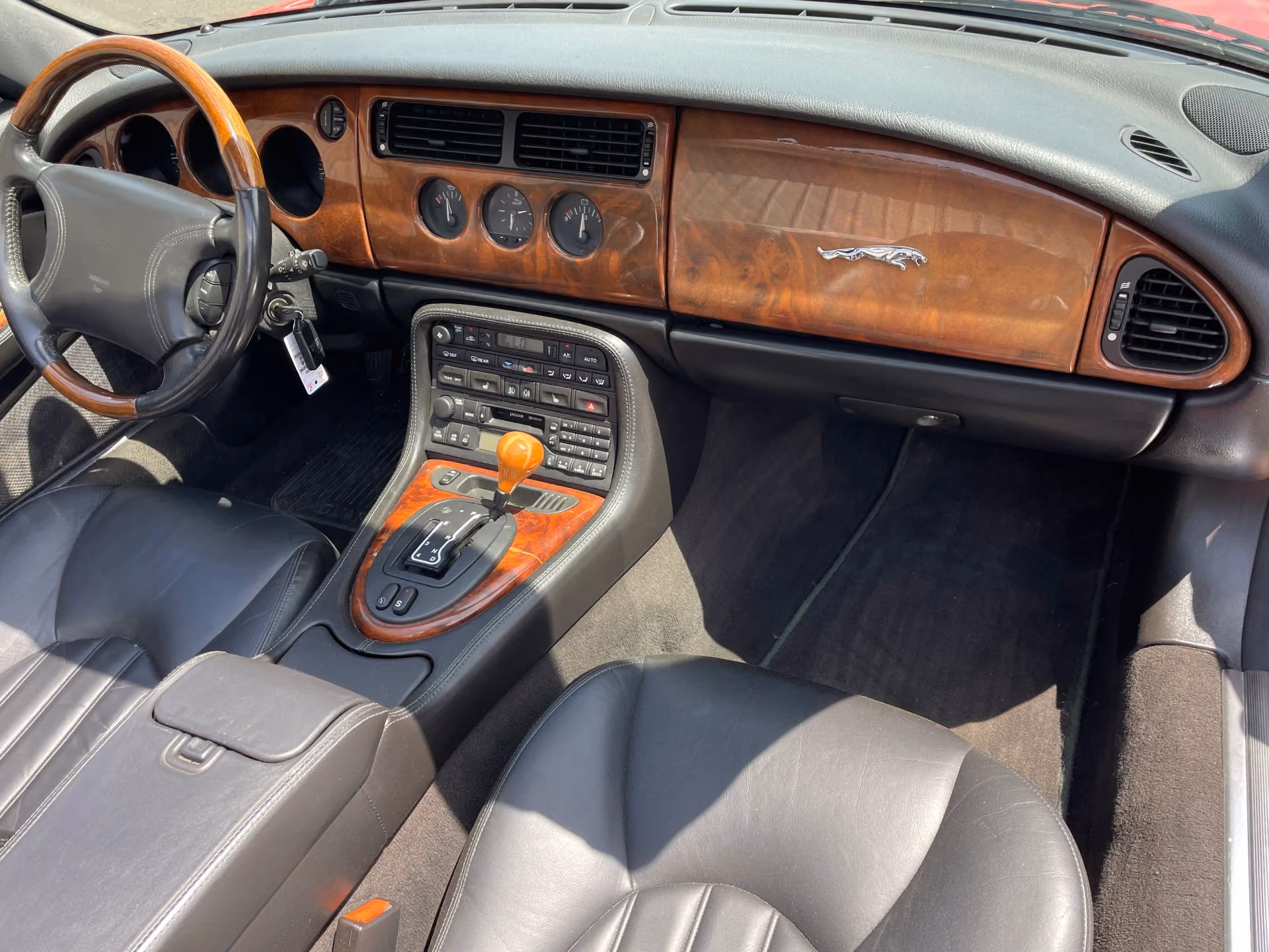 2000 Jaguar XK8 Convertible 2D — photo 28 of 47