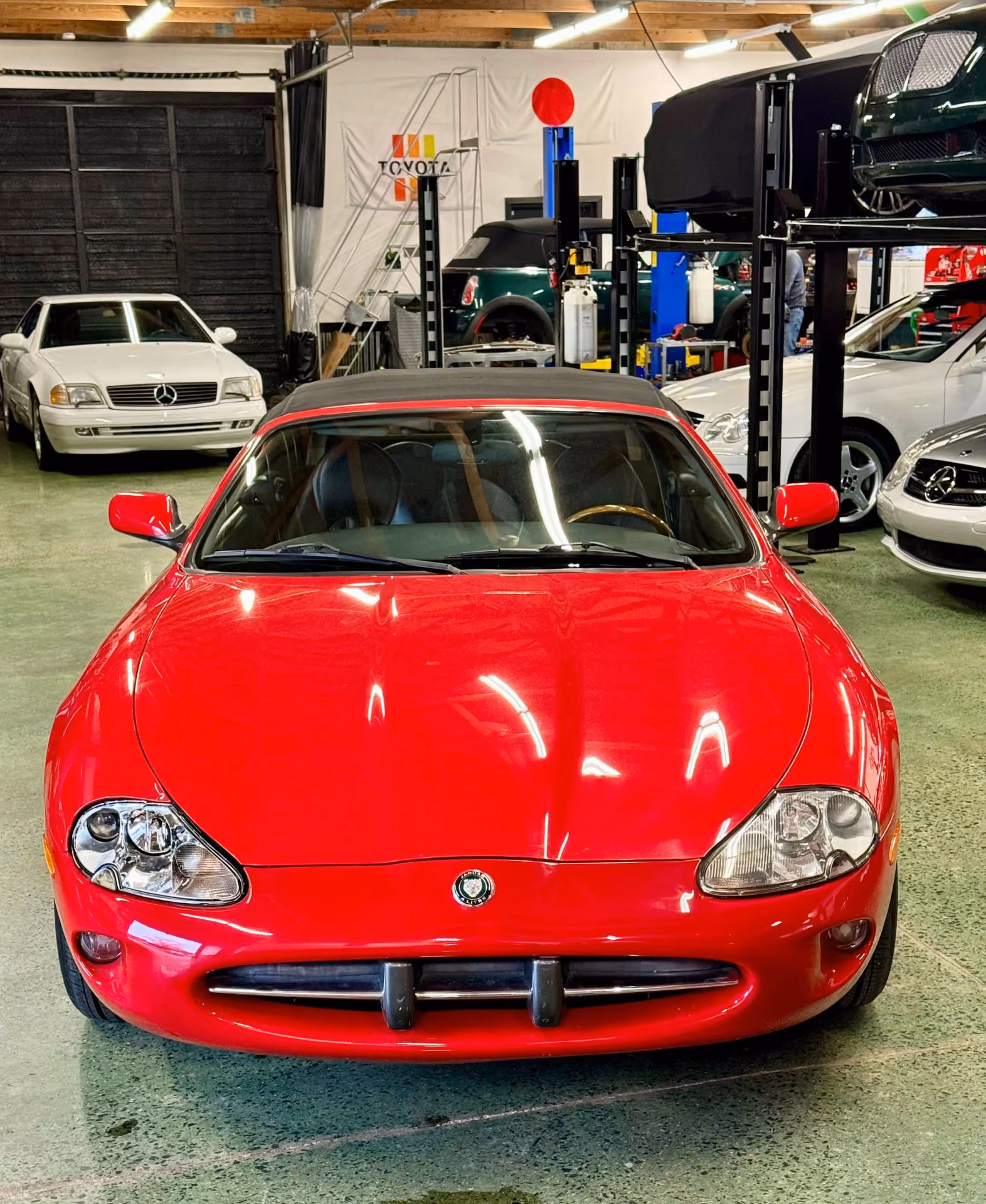 2000 Jaguar XK8 Convertible 2D — photo 4 of 47