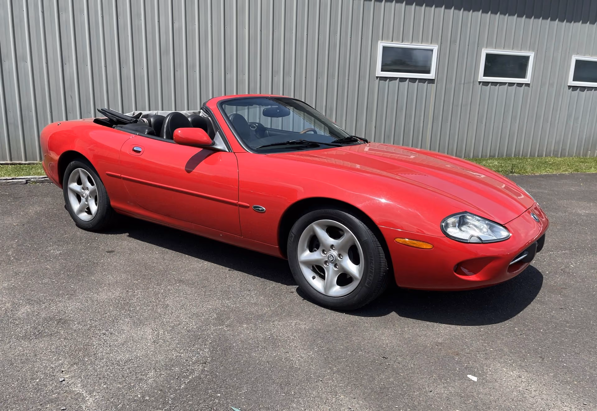 2000 Jaguar XK8 Convertible 2D — photo 22 of 47