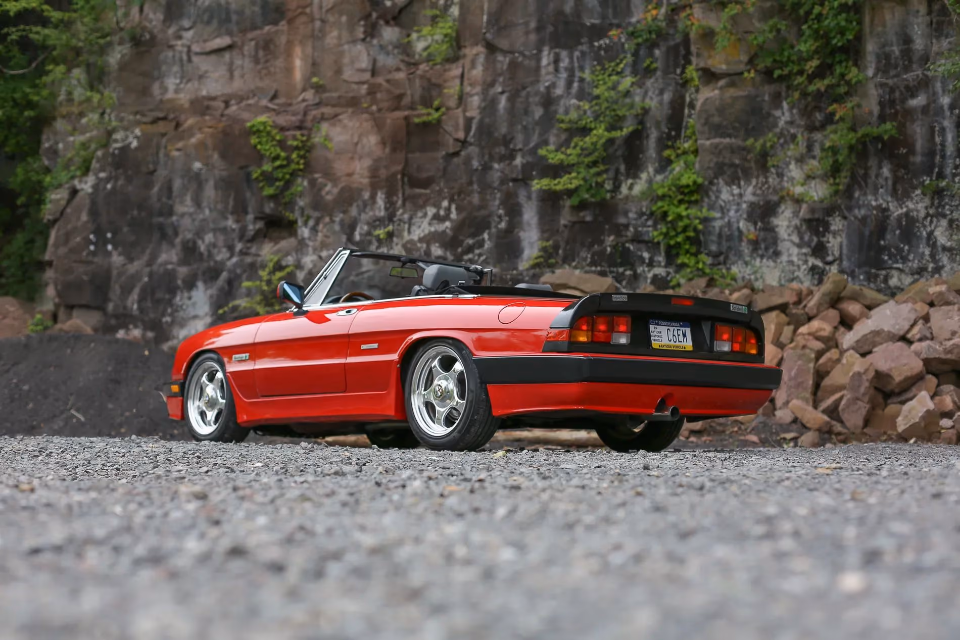 1989 Alfa Romeo Spider — photo 4 of 43