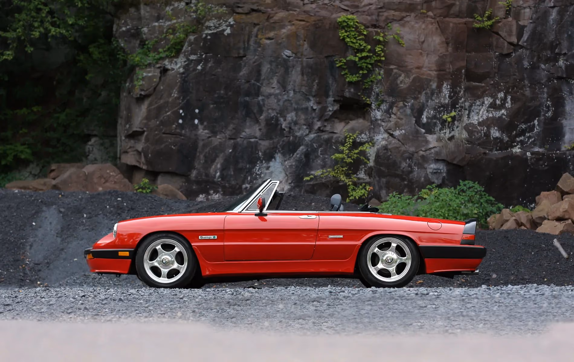 1989 Alfa Romeo Spider — photo 8 of 43