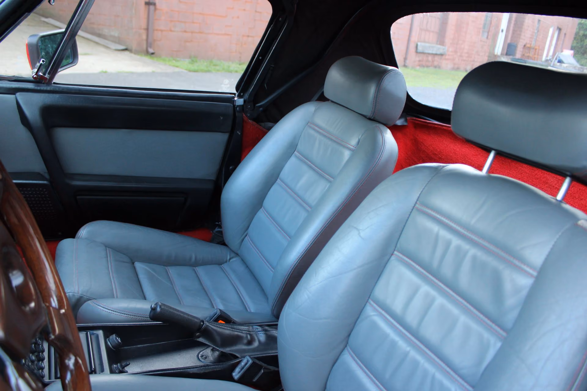 1989 Alfa Romeo Spider — photo 35 of 43