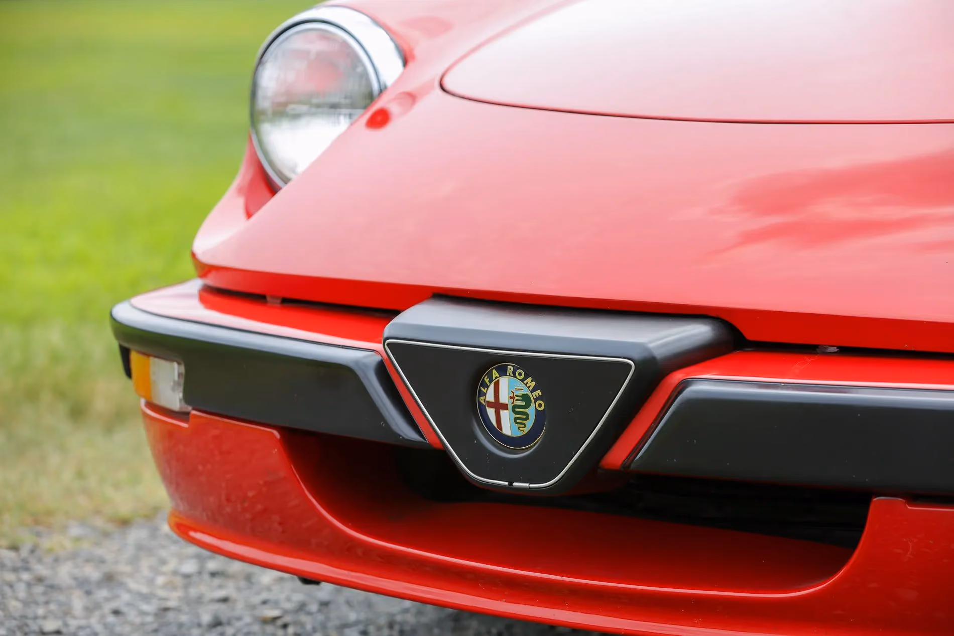 1989 Alfa Romeo Spider — photo 26 of 43