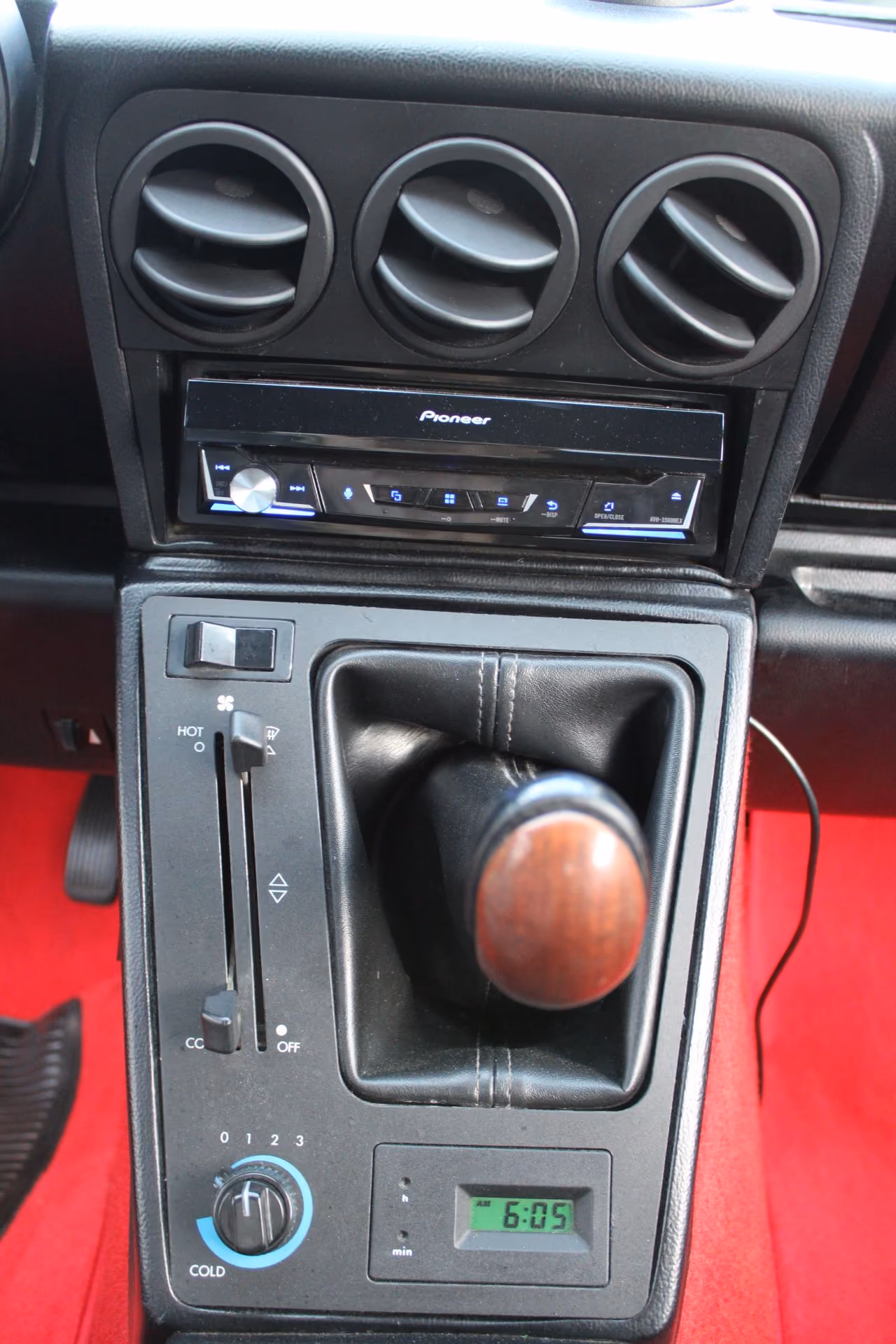 1989 Alfa Romeo Spider — photo 38 of 43