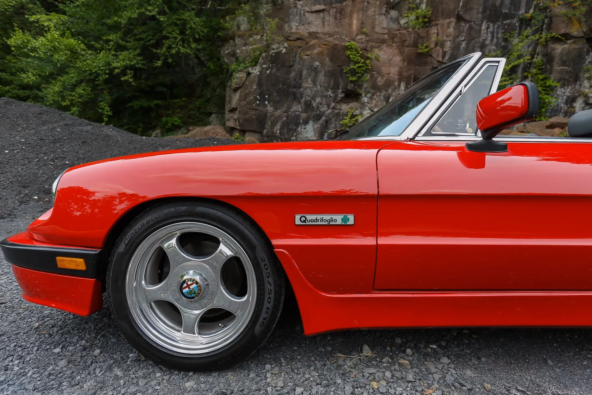 1989 Alfa Romeo Spider — photo 17 of 43
