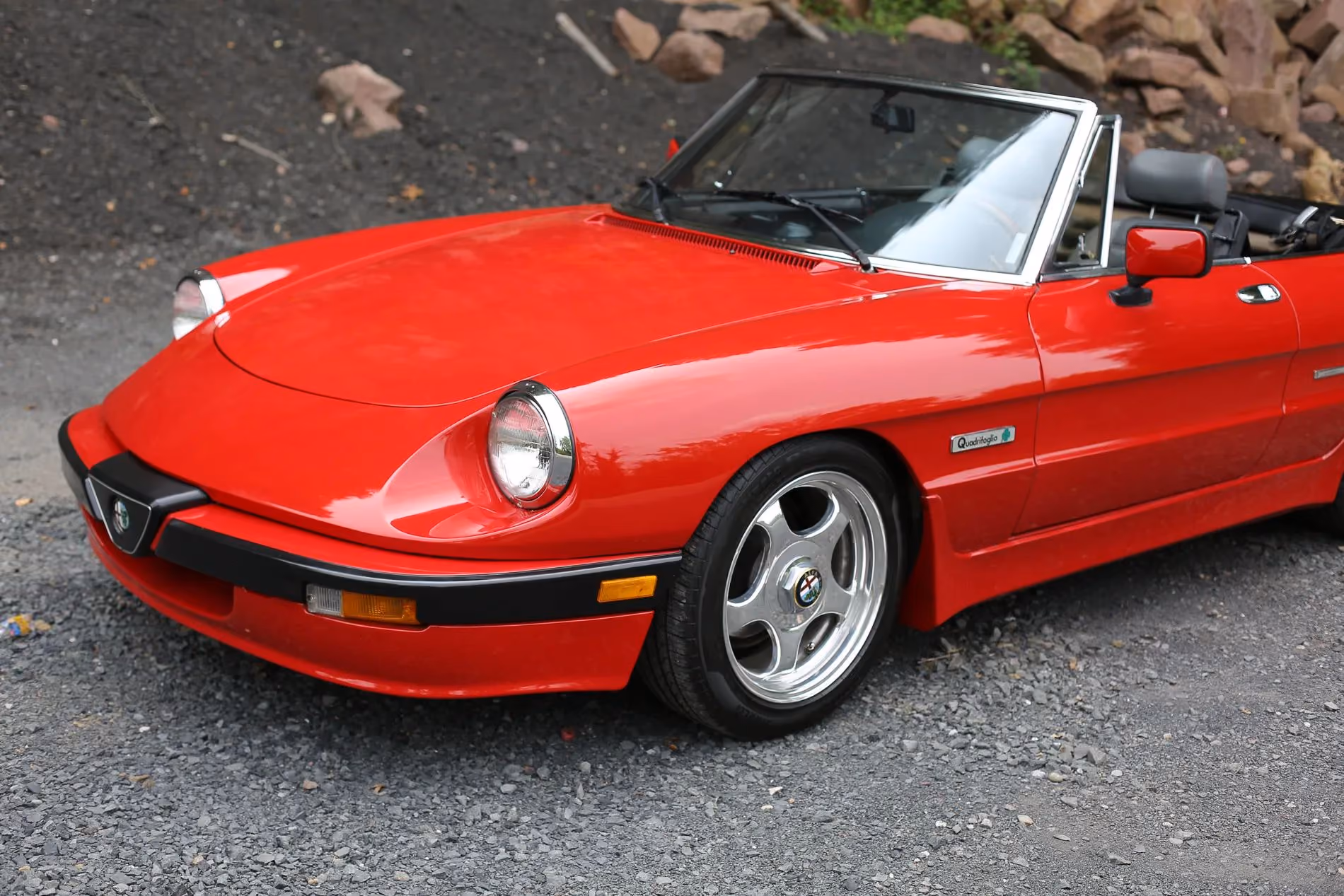 1989 Alfa Romeo Spider — photo 13 of 43