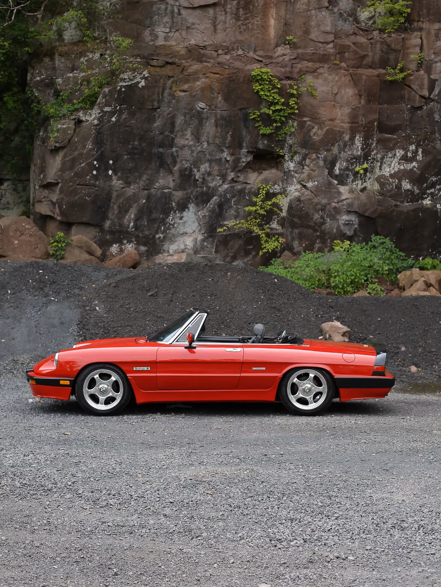 1989 Alfa Romeo Spider — photo 11 of 43