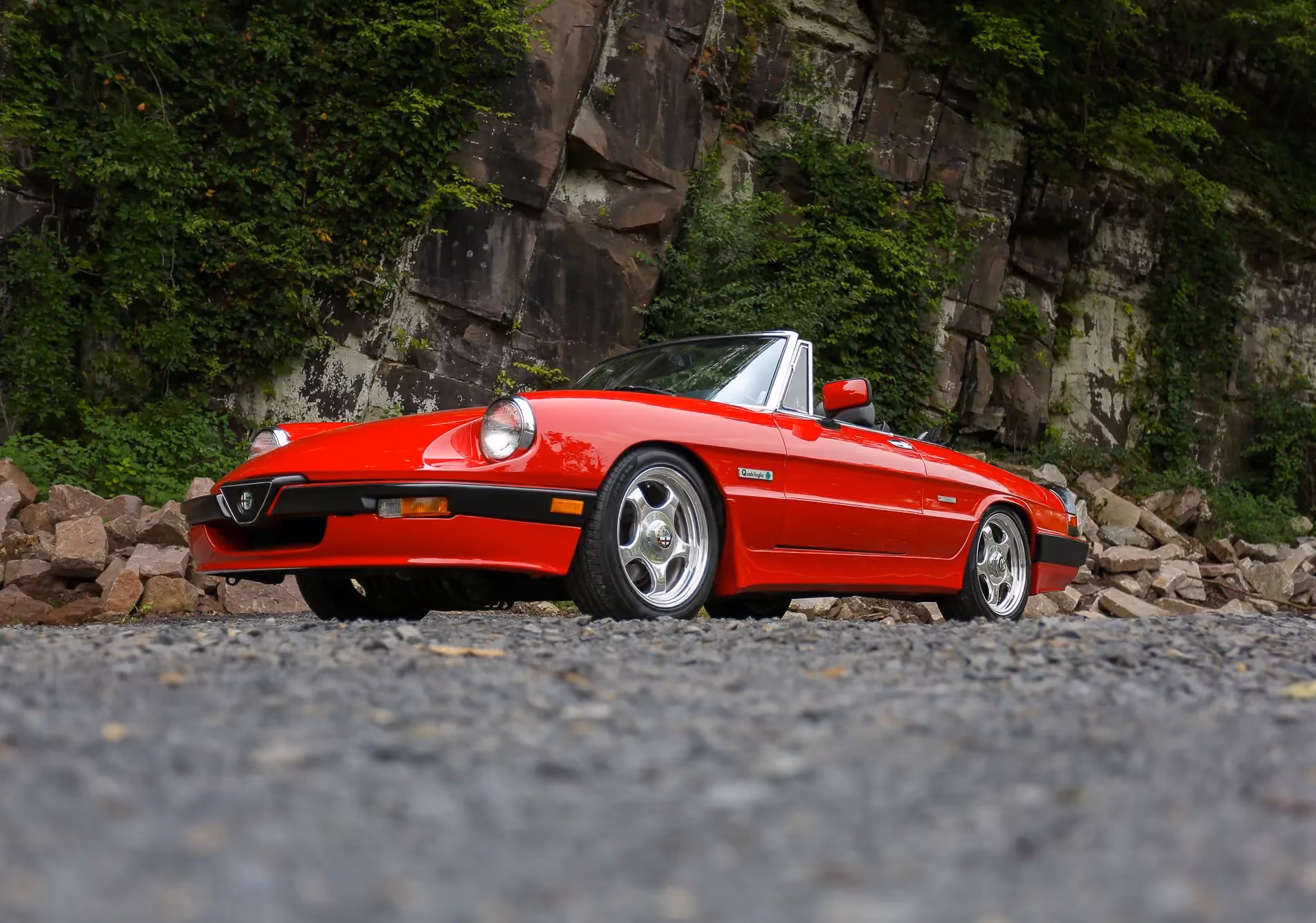 1989 Alfa Romeo Spider — photo 2 of 43