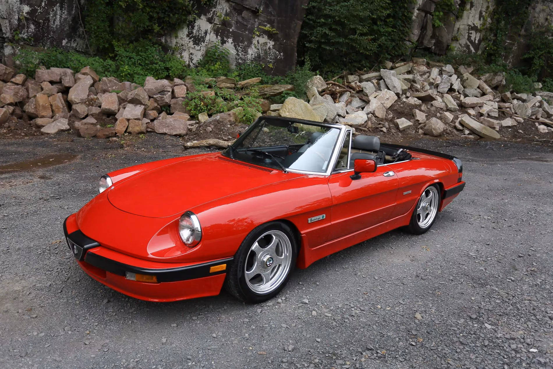 1989 Alfa Romeo Spider — photo 3 of 43