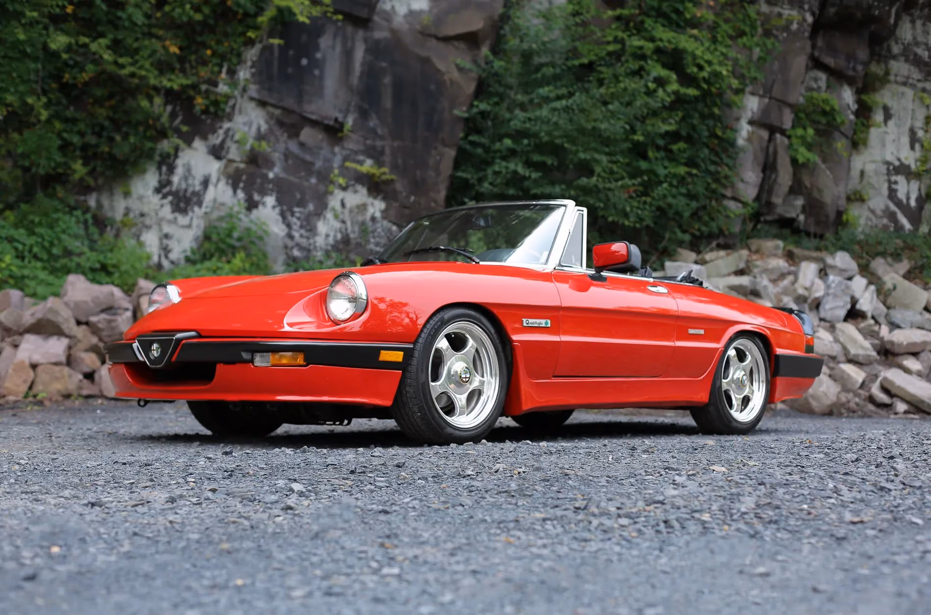 1989 Alfa Romeo Spider — photo 5 of 43