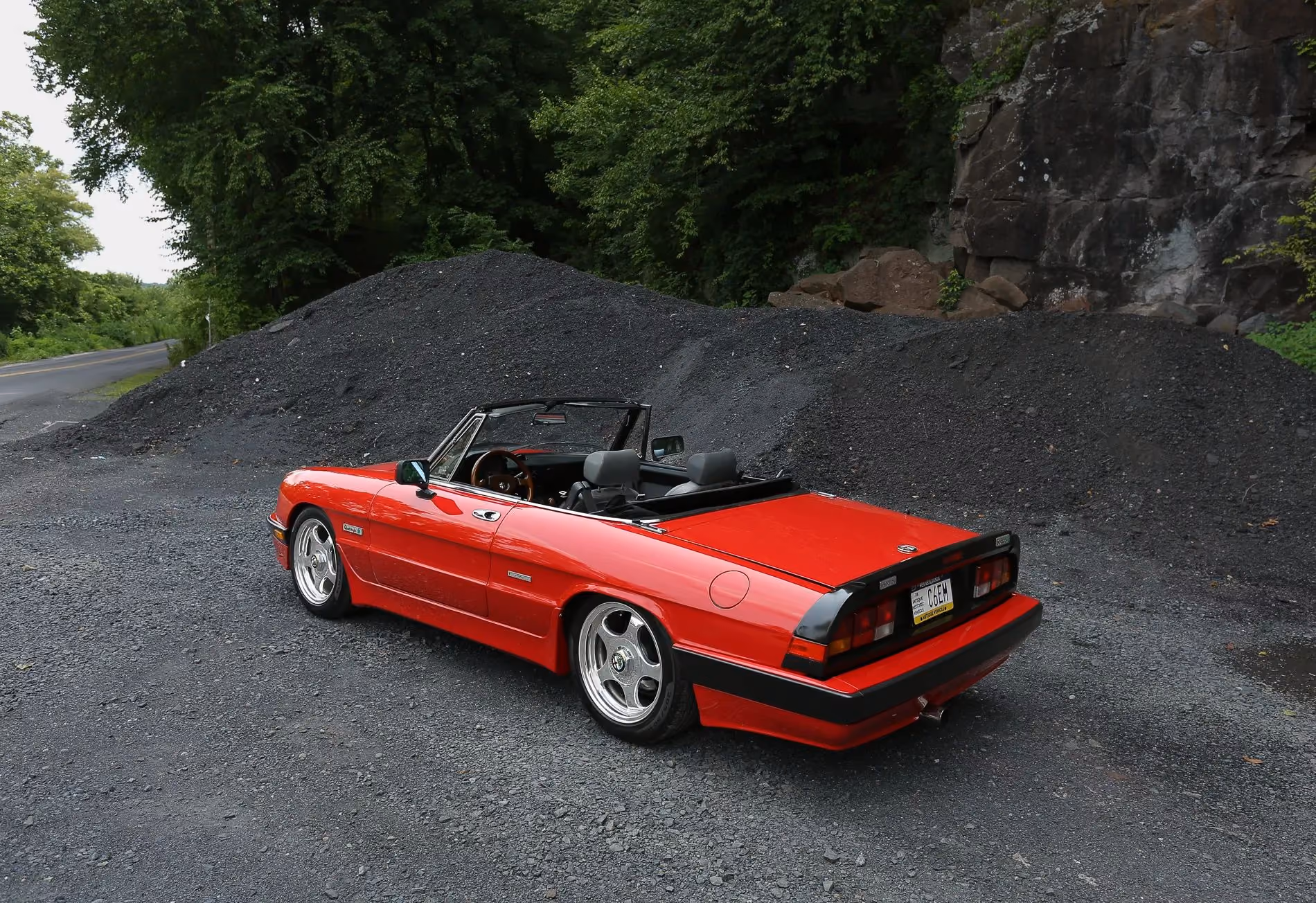 1989 Alfa Romeo Spider — photo 16 of 43