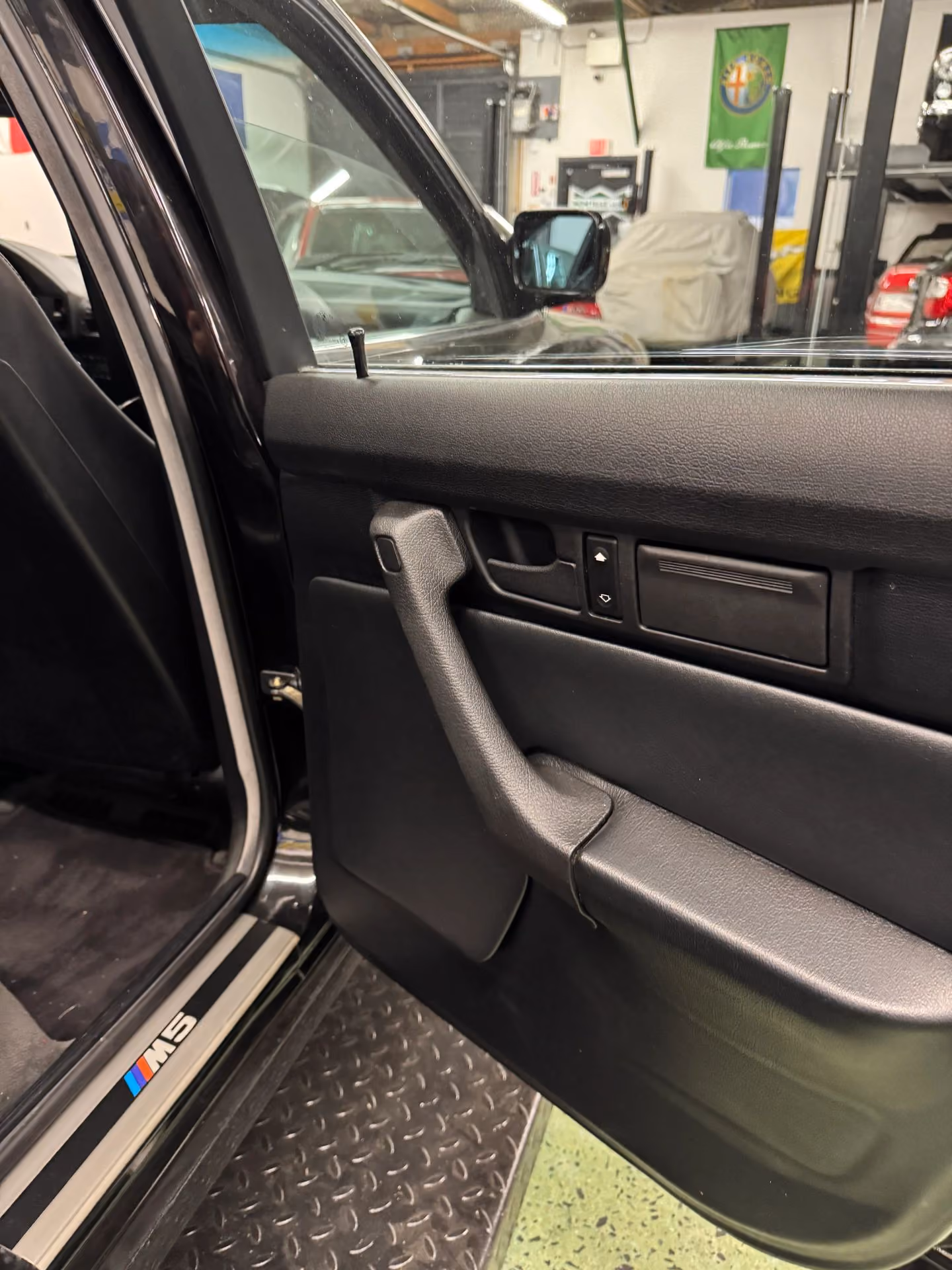 1991 BMW E34 M5 — photo 70 of 73