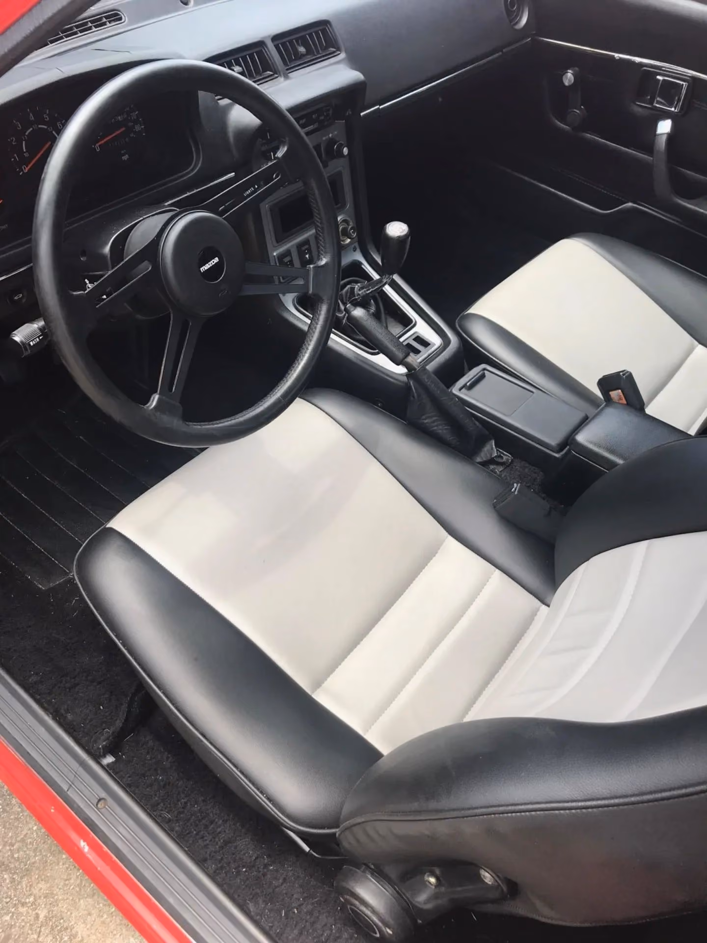 1980 Mazda RX-7 — photo 2 of 24