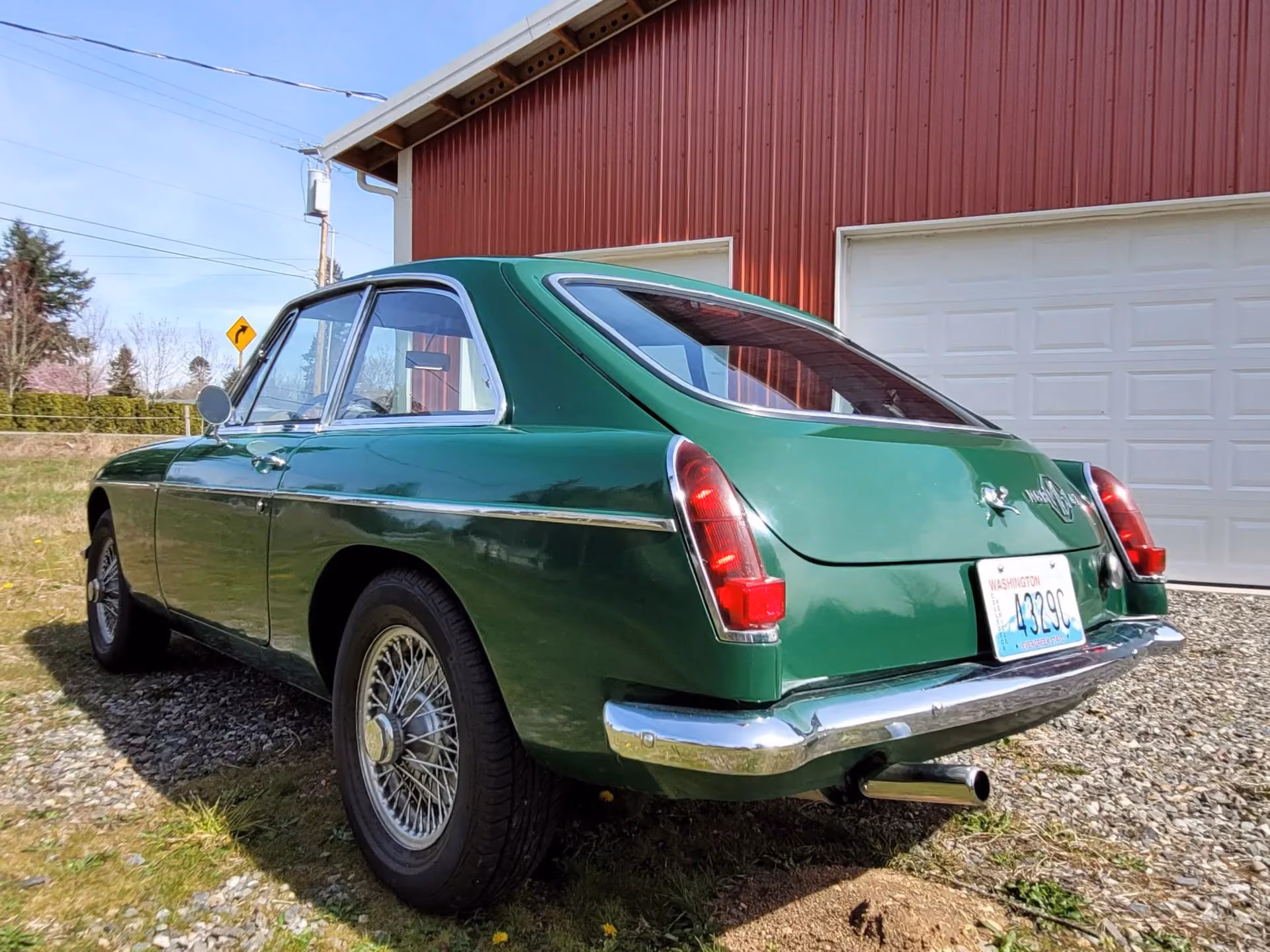 1967 MG MGB GT — photo 12 of 20