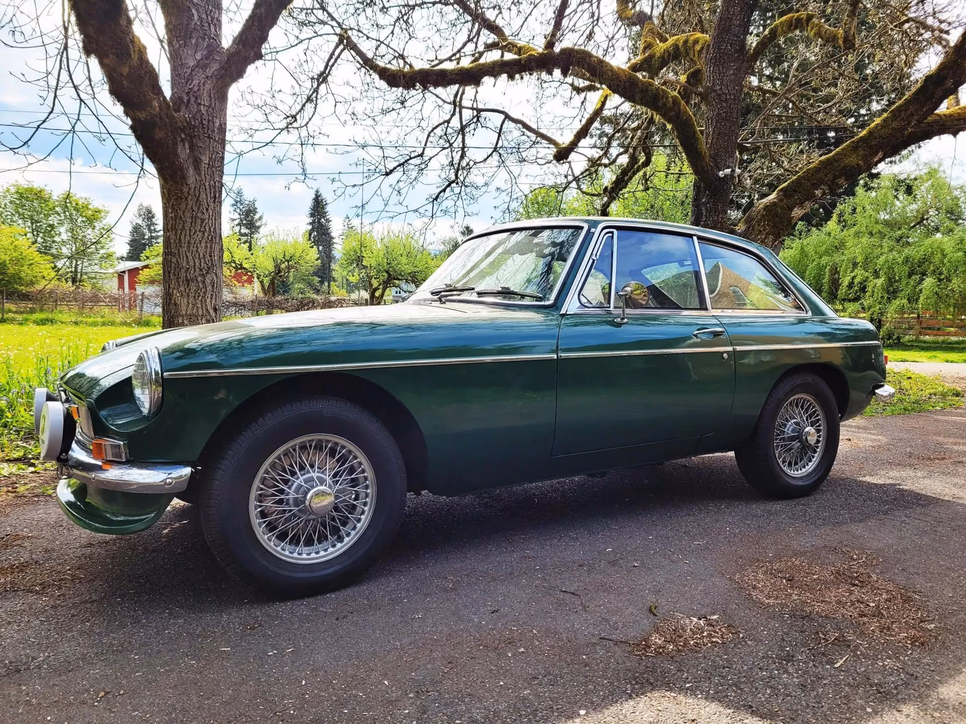 1967 MG MGB GT — photo 17 of 20