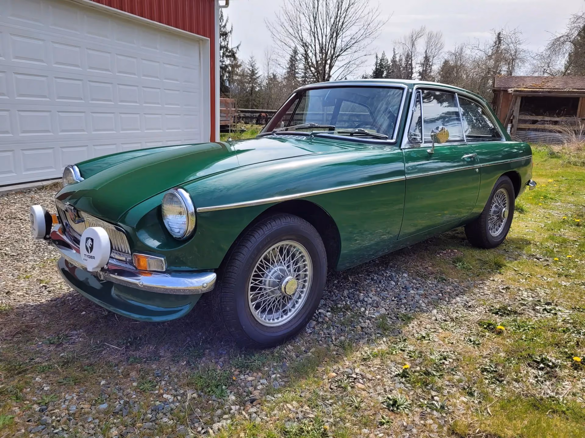 1967 MG MGB GT — photo 16 of 20