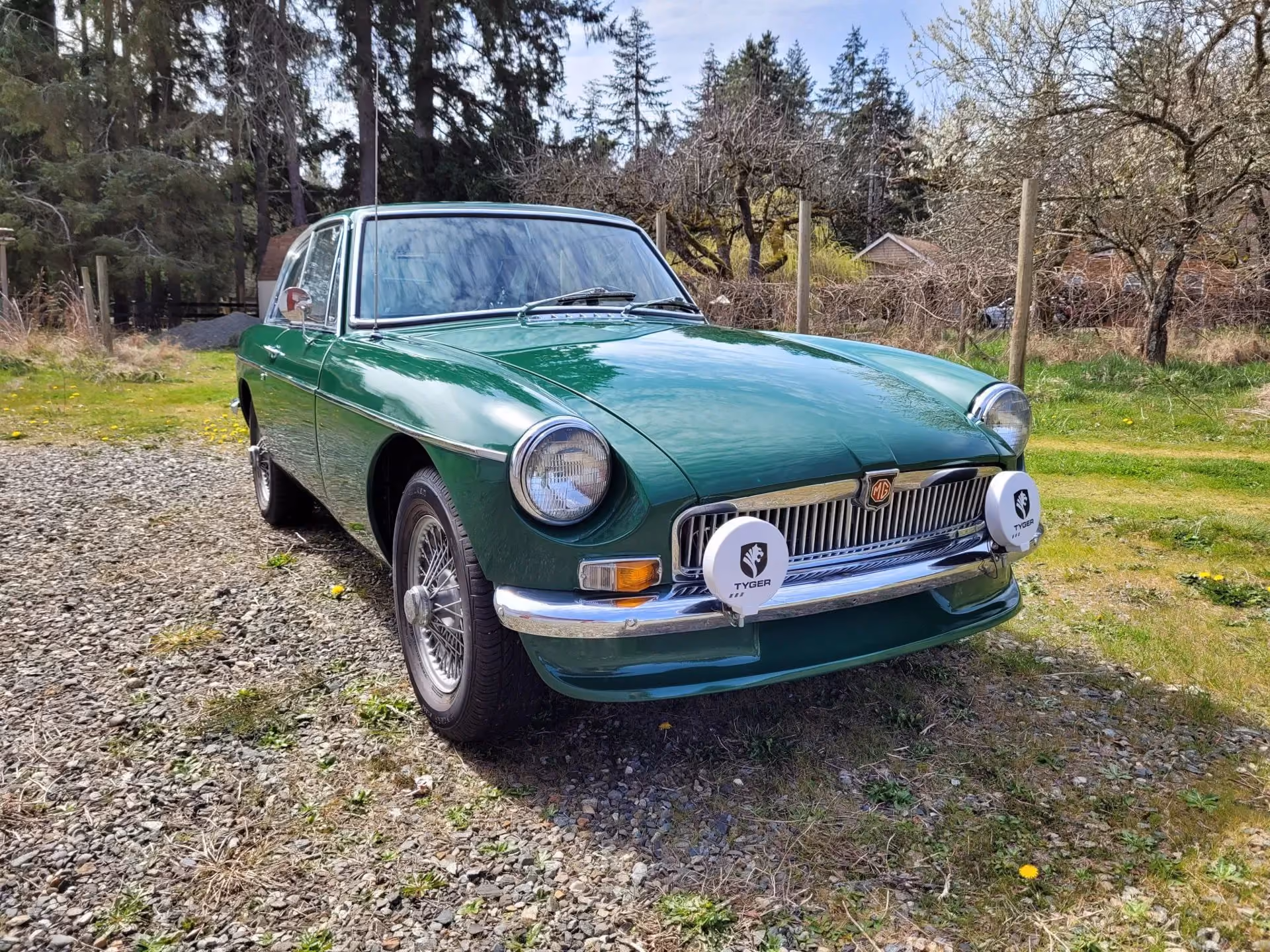 1967 MG MGB GT — photo 19 of 20