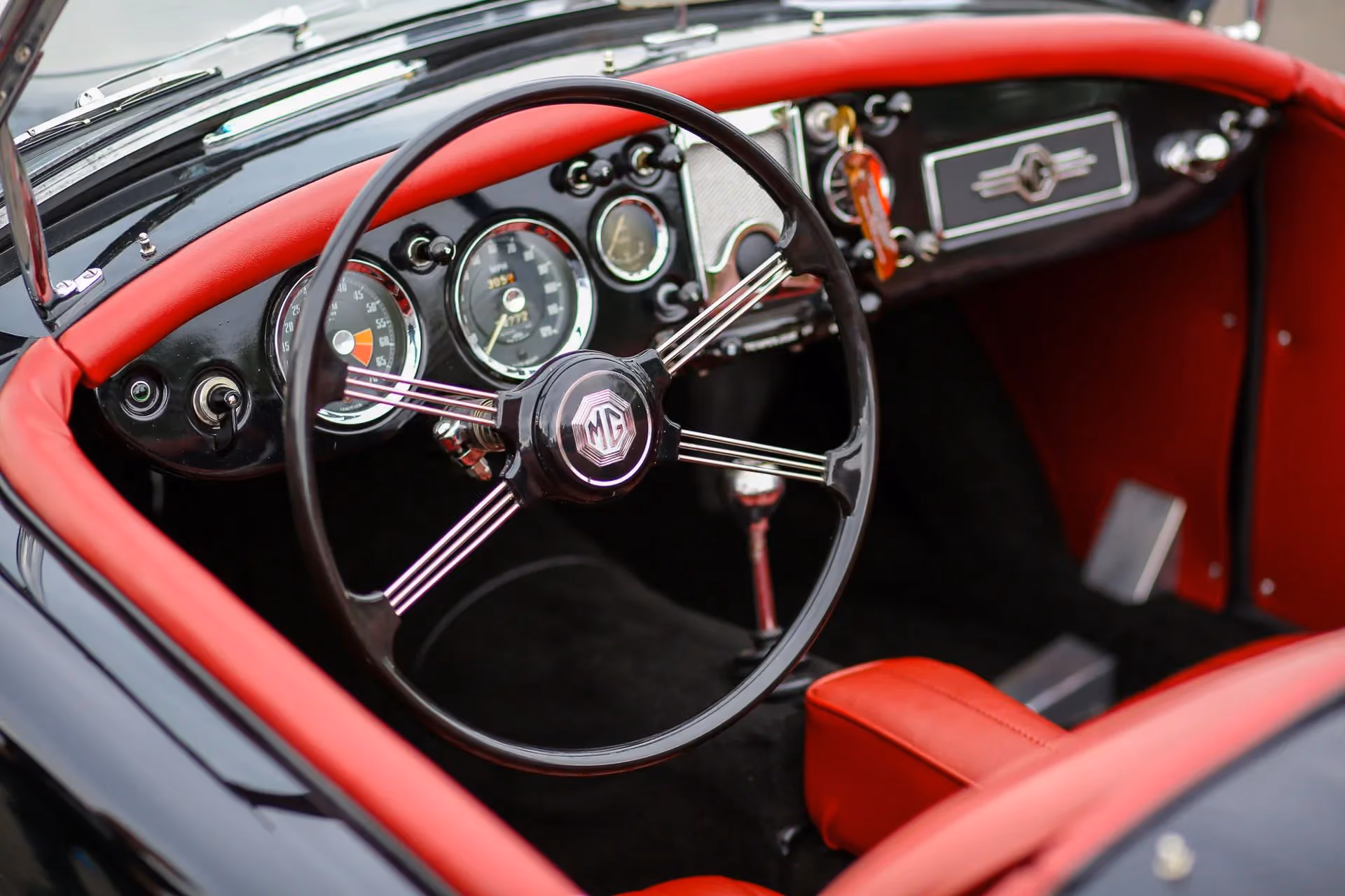 1960 MG MGA 1600 Roadster — photo 9 of 16